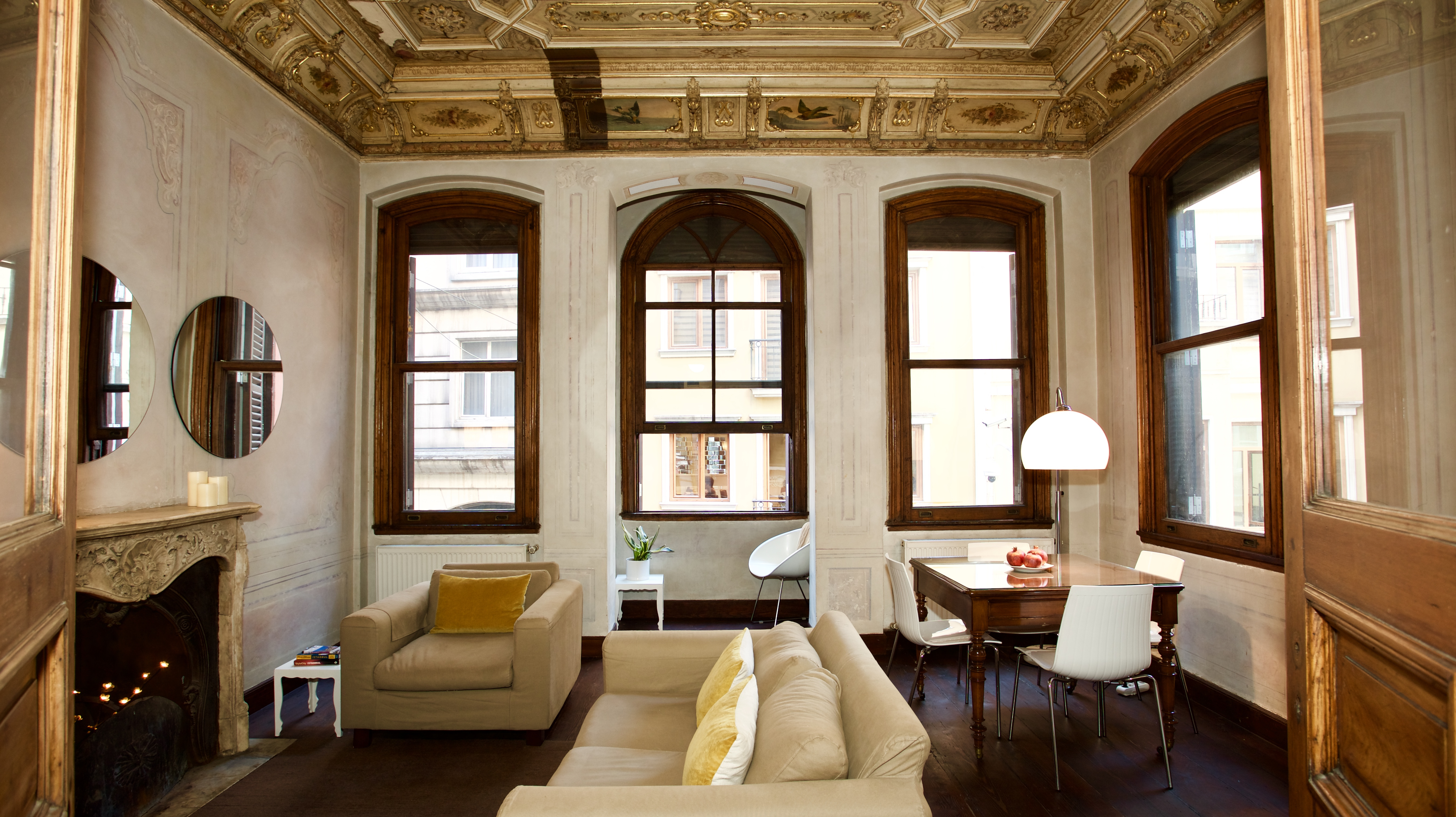 Stylish gem with amazing charm and nightlife buzz!