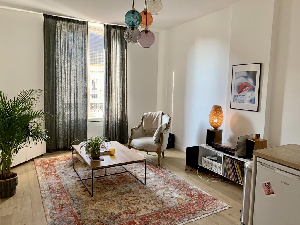 Charming Chantilly Apartment