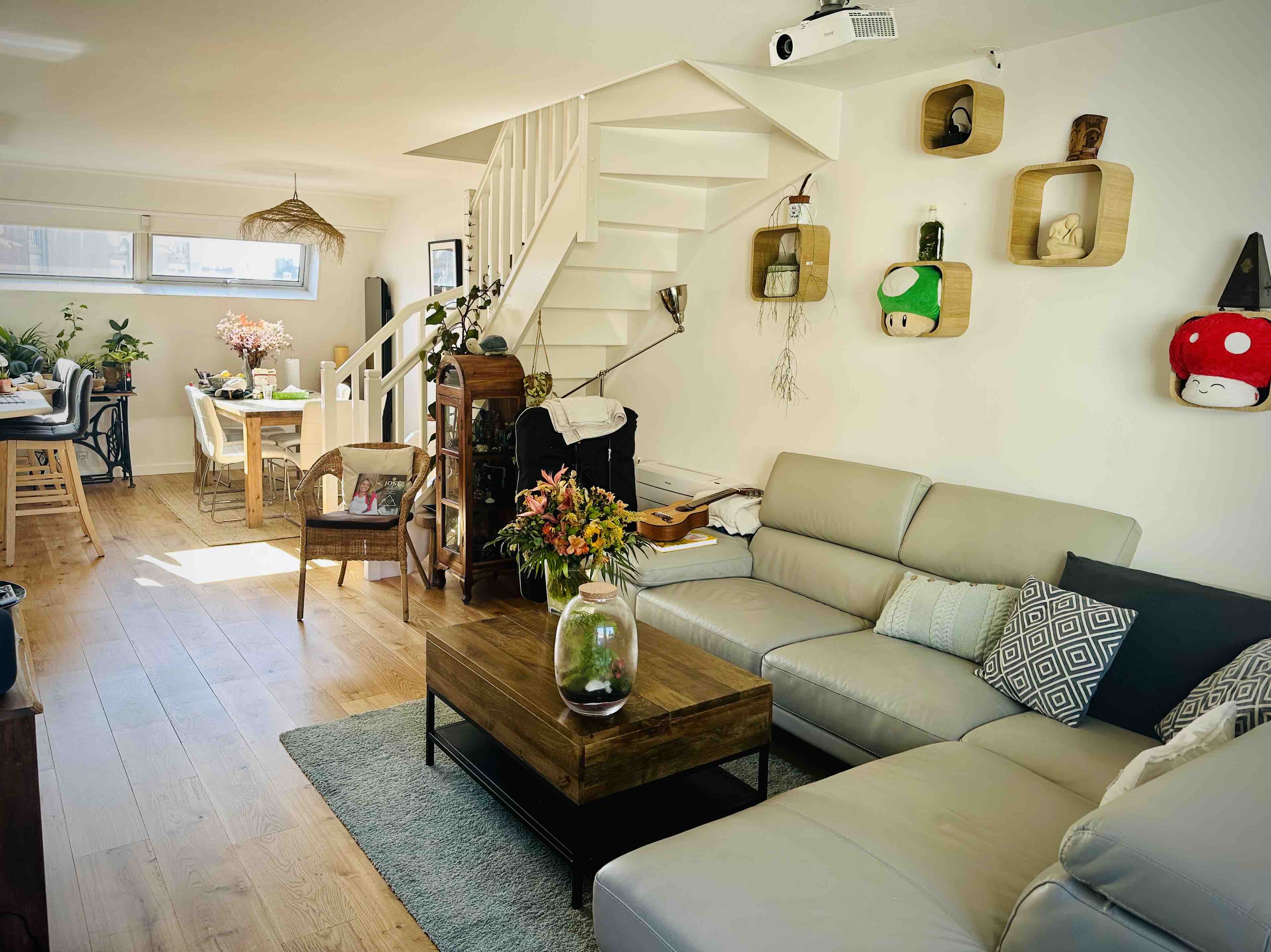 15' Center, AC, Parking, Calm, Duplex, Balcony