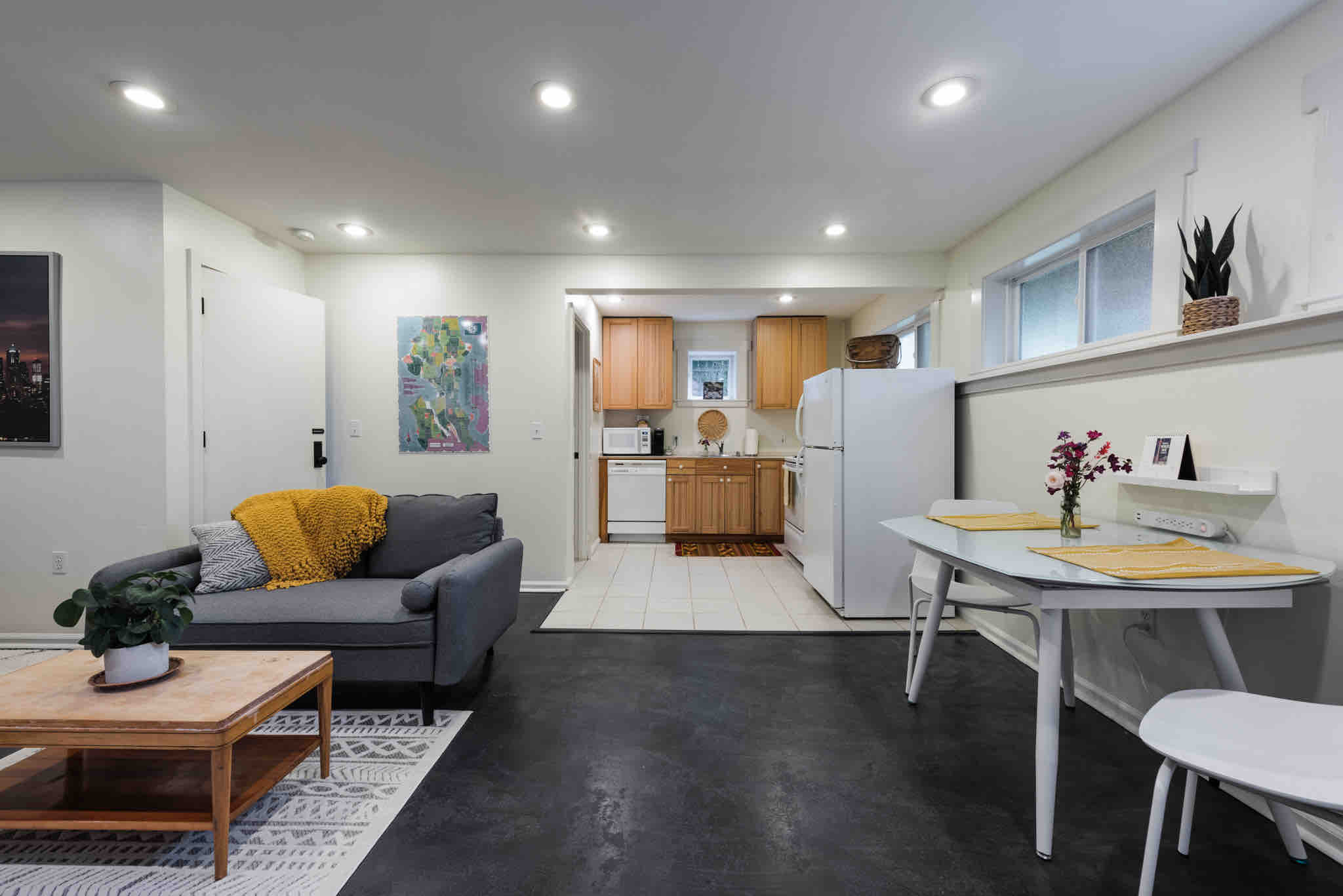 Great Greenlake studio apartment