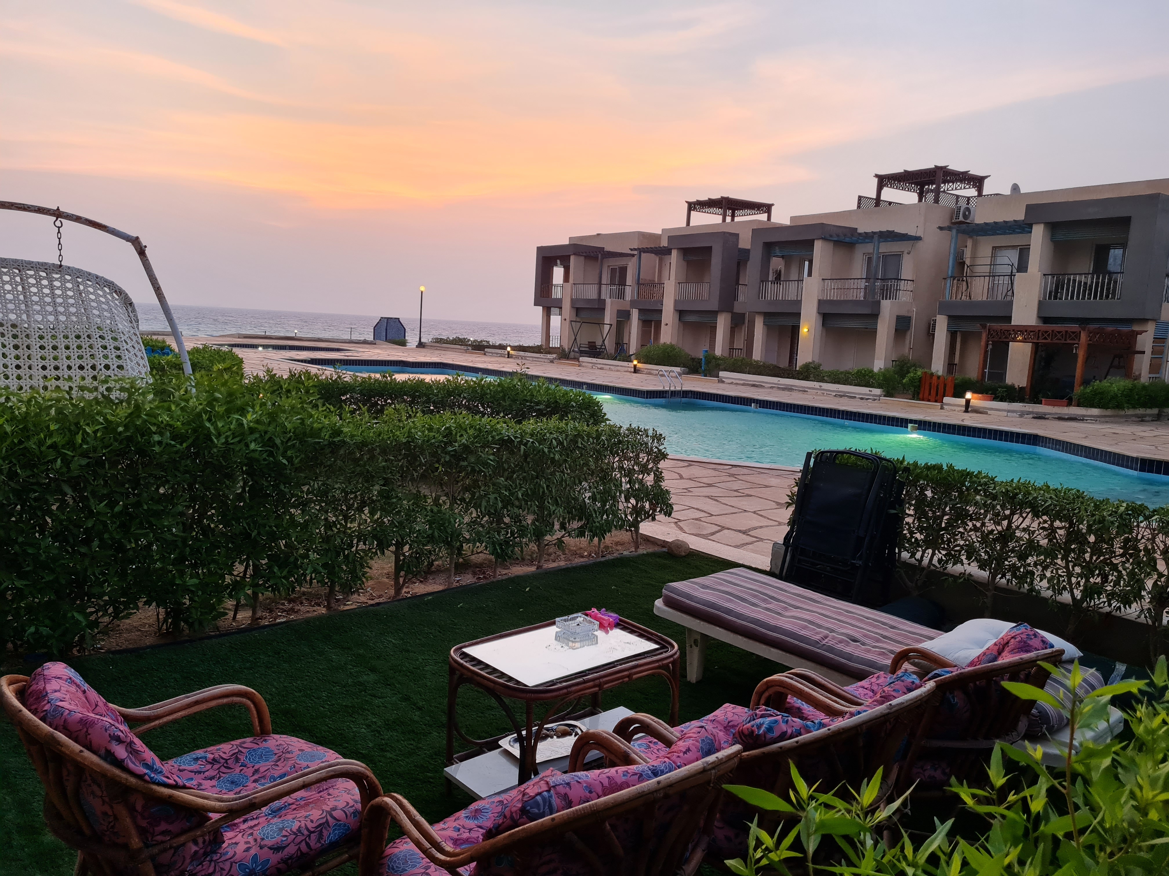 sea view chalet g2. garden. on pool