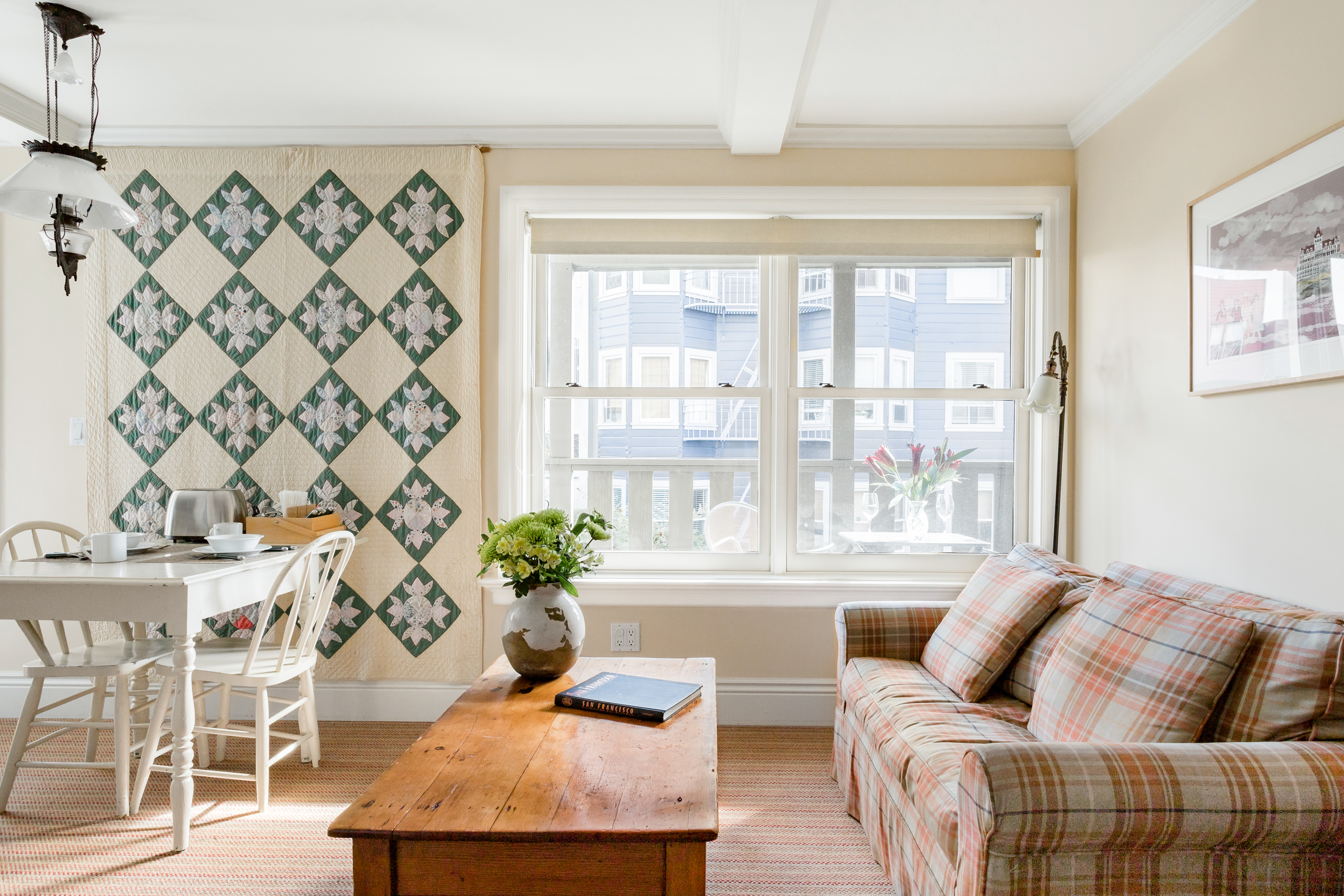 Charming Guest Room in 1907 Cottage on Russian Hill