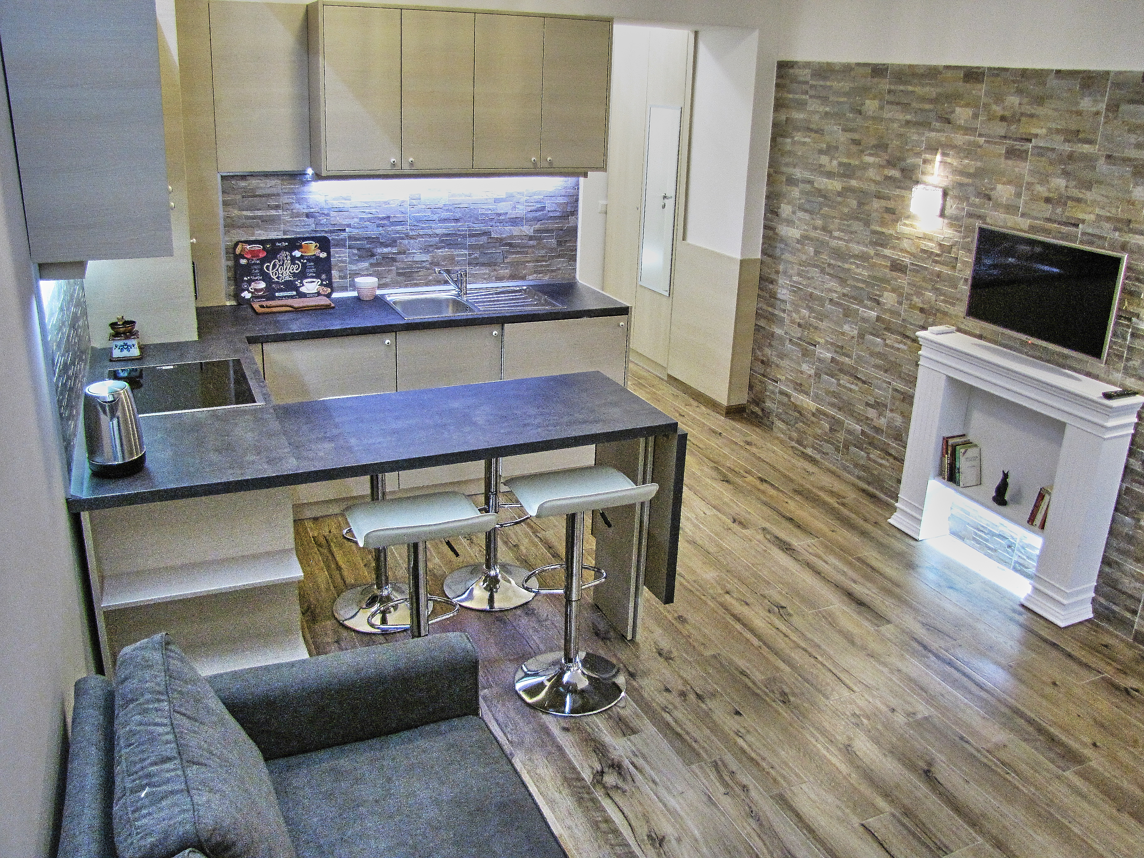 Oasis Apartment | hostAID