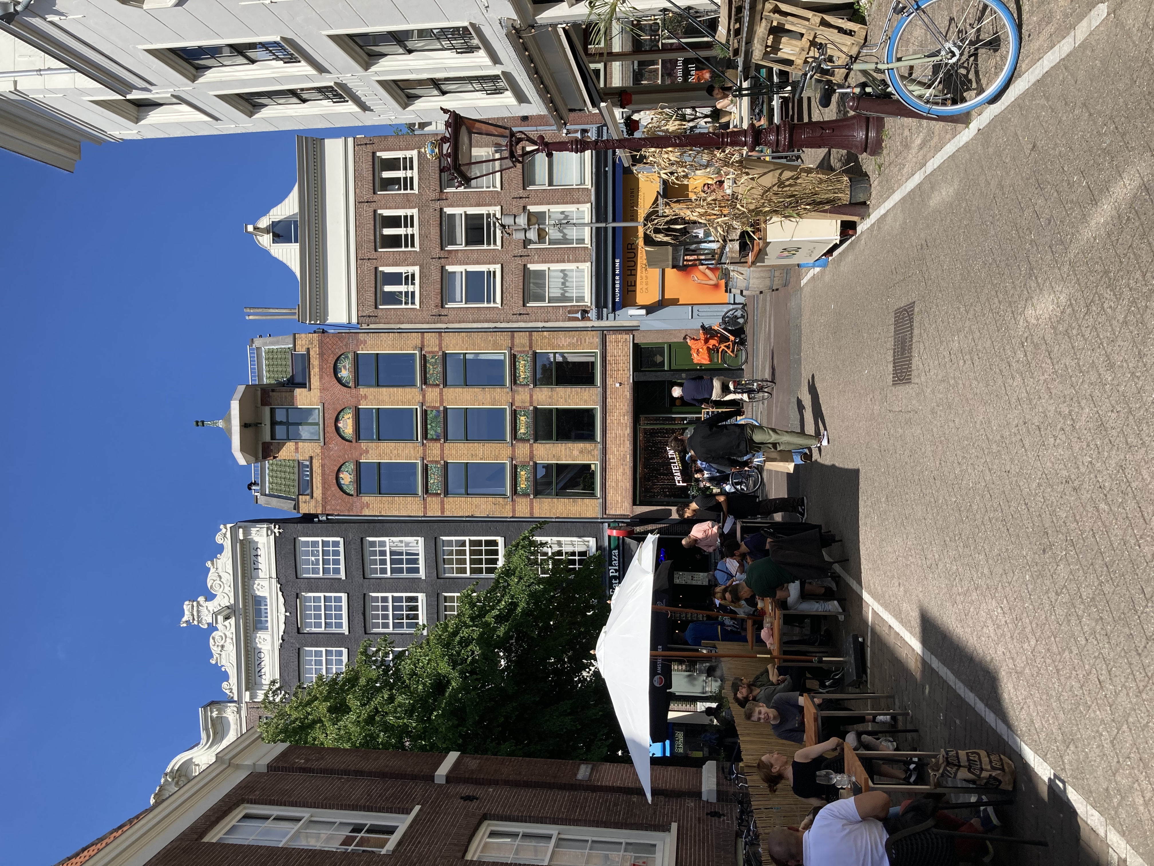 Beautiful ancient city centre apartment — Amsterdam stay
