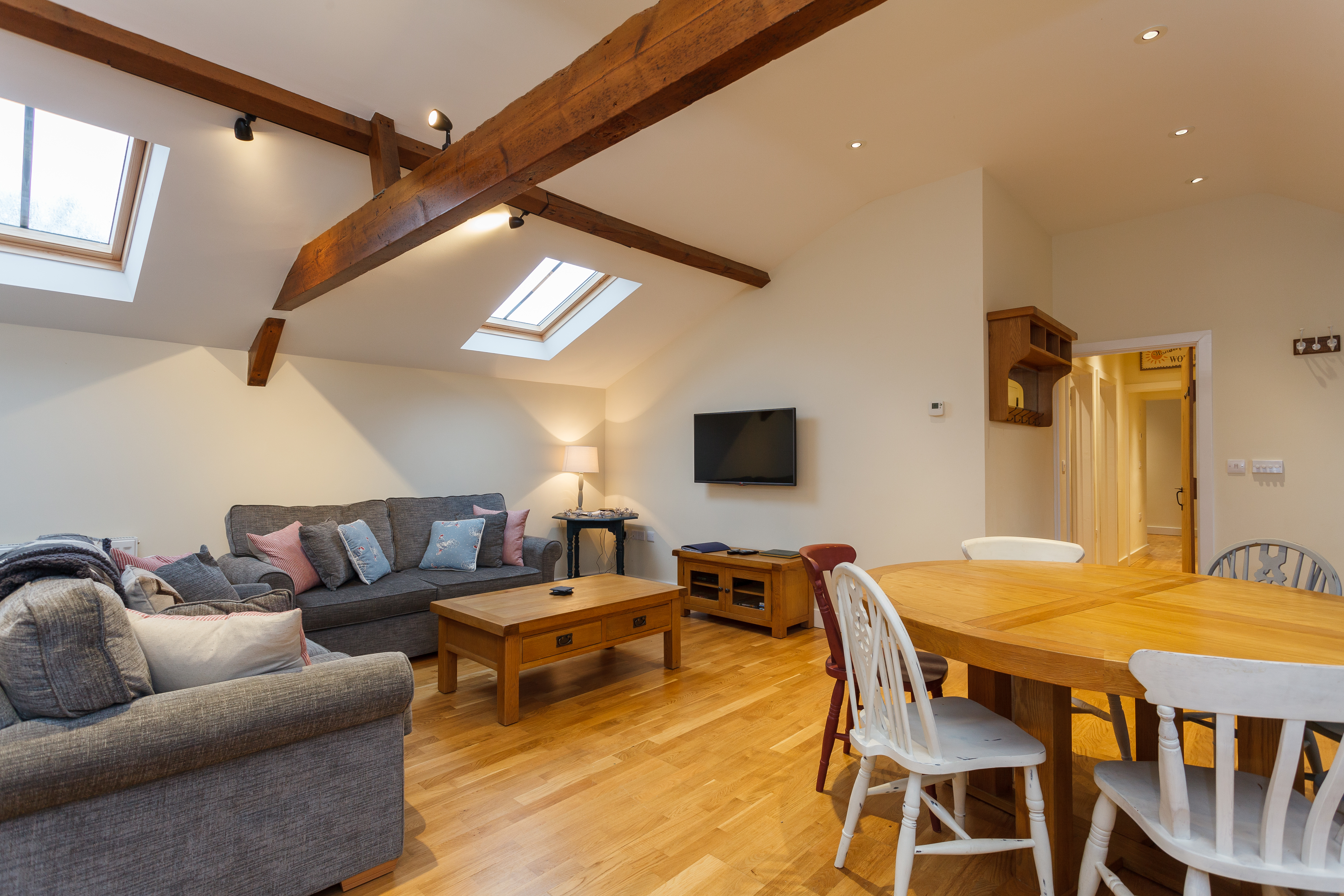 Bay Cottage - Brook Farmhouse