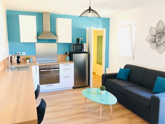 Quiet T2, hyper center 2 steps from the beach