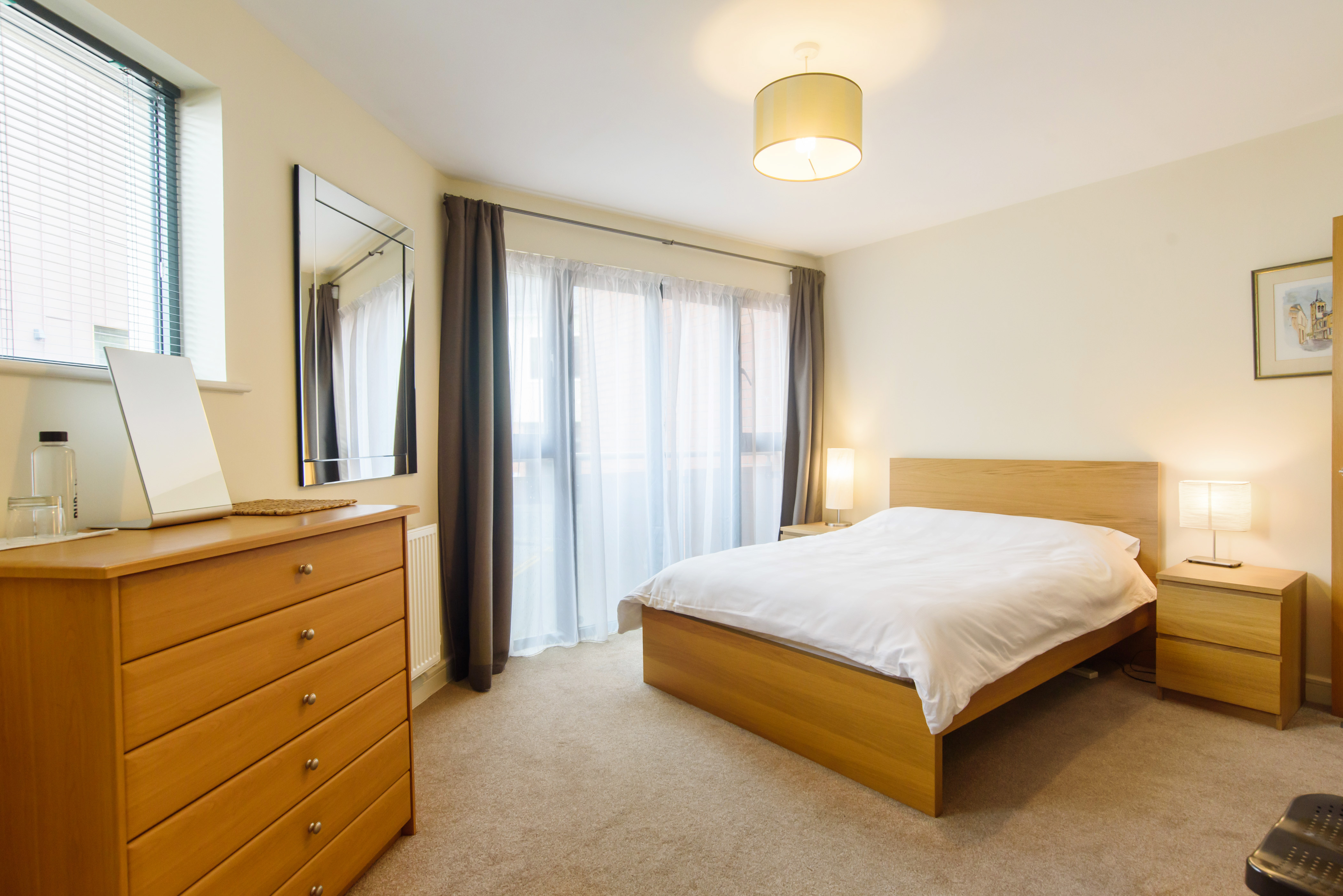 Modern fab ensuite double, harbour, inc. breakfast in Central, Bristol