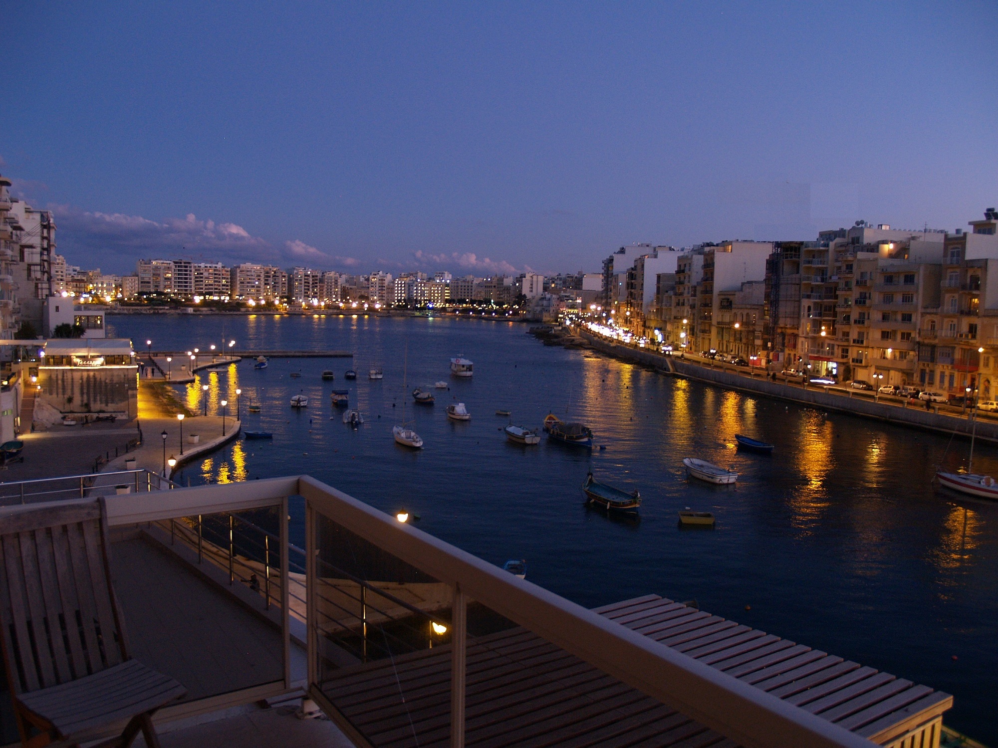 Spinola Bay - Waterfront South facing apartment 1