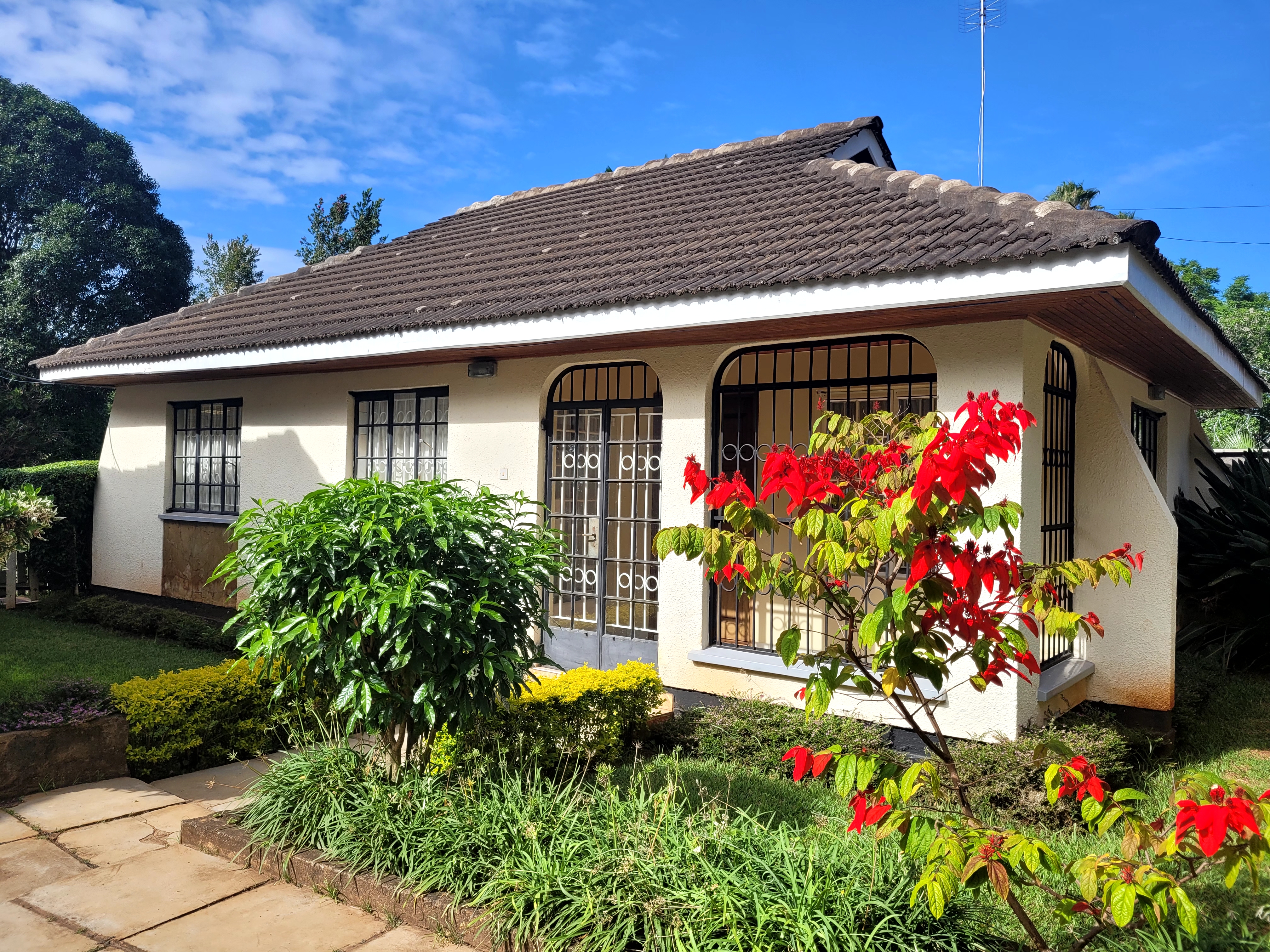 Cosy 2 Bedroom Guest House in Lavington Green in Kilimani, Nairobi