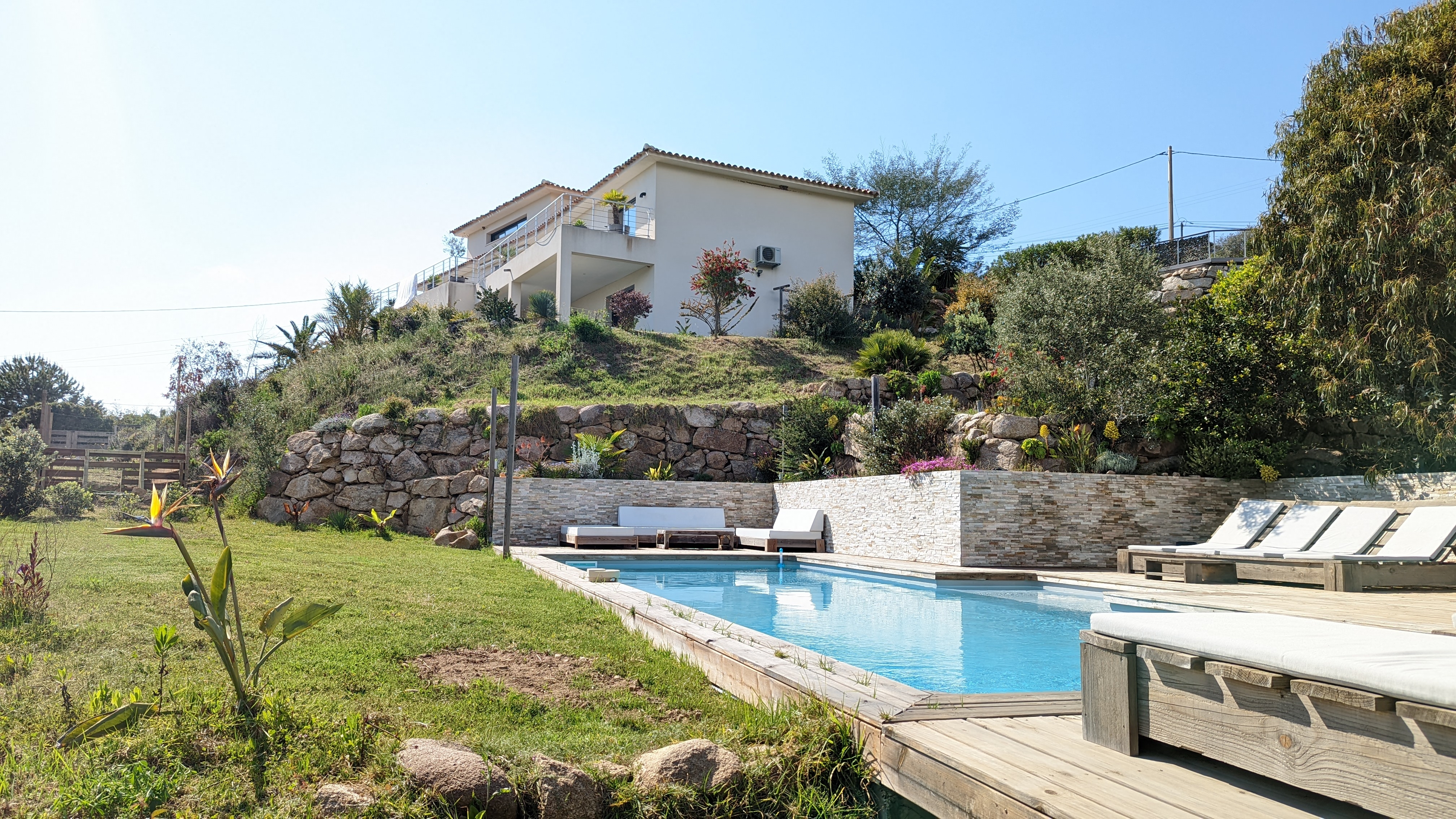 Superb villa moderne sur capo di pared