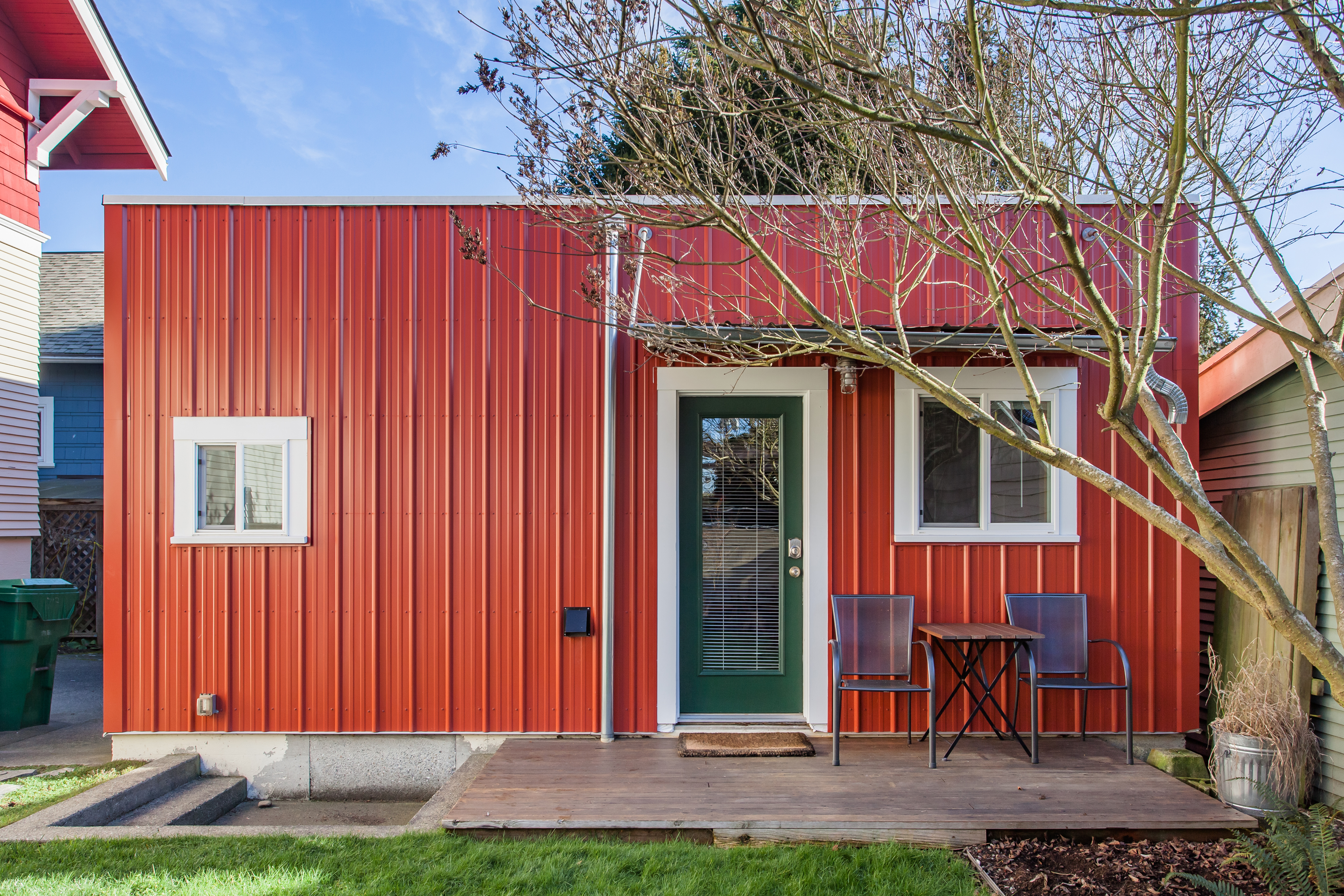 Tranquil Secluded Studio Steps from Woodland Park