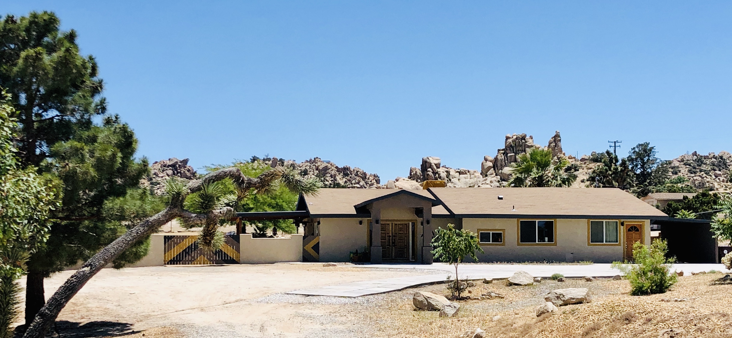 The Cobalt Desert Oasis Pool & Spa w/views Villas for Rent in Yucca