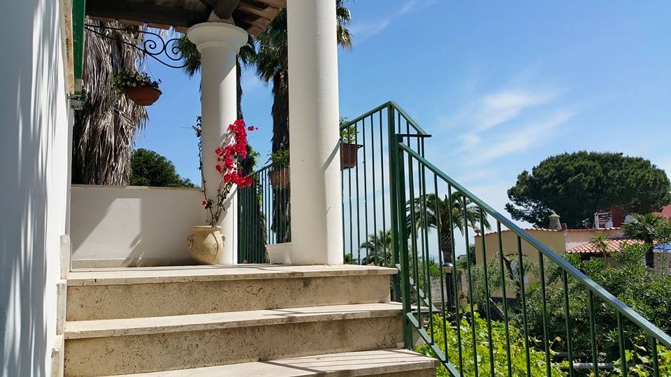 B&B 70 mt by the sea.. perfect location!!!