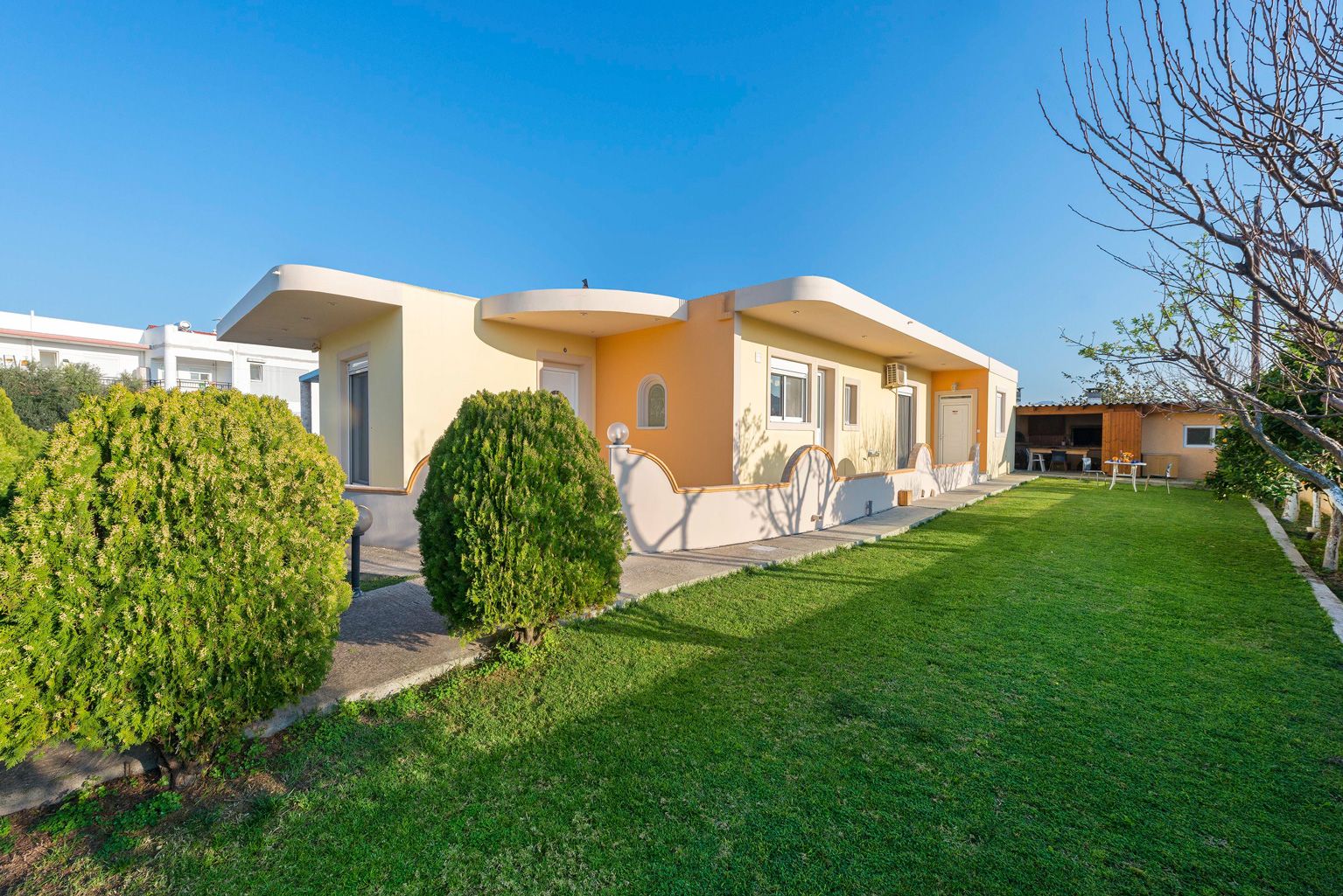 House with garden near the beach