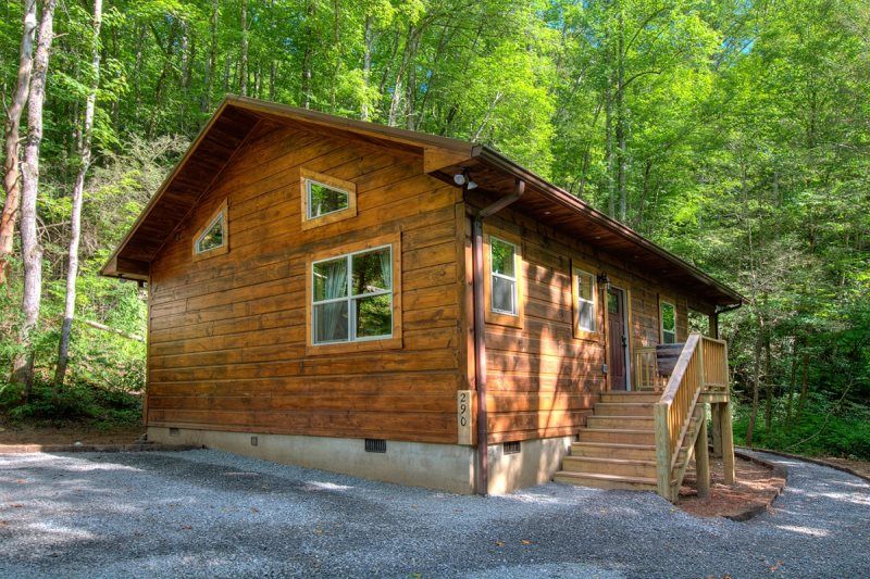 Honeymoon Creek Cabins for Rent in Bryson City, North Carolina