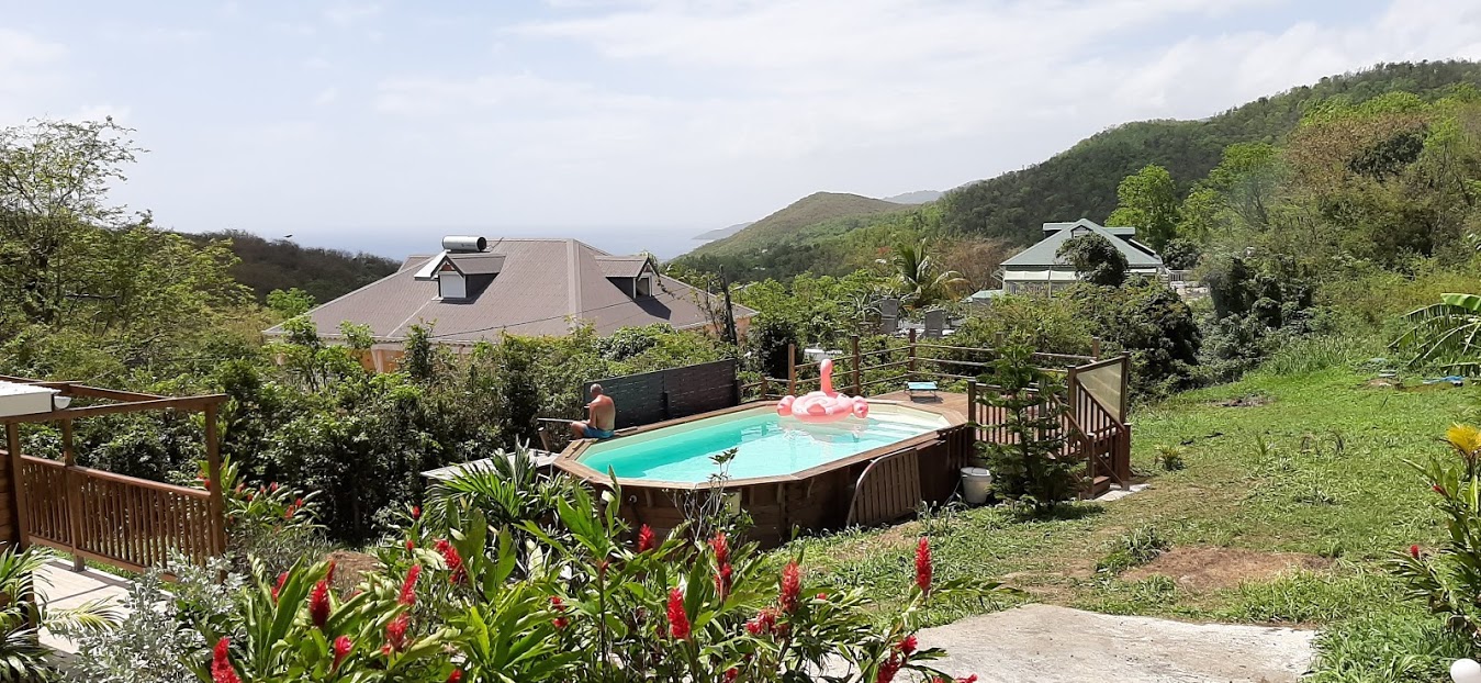 KAZ  BANANA Malendure cottage