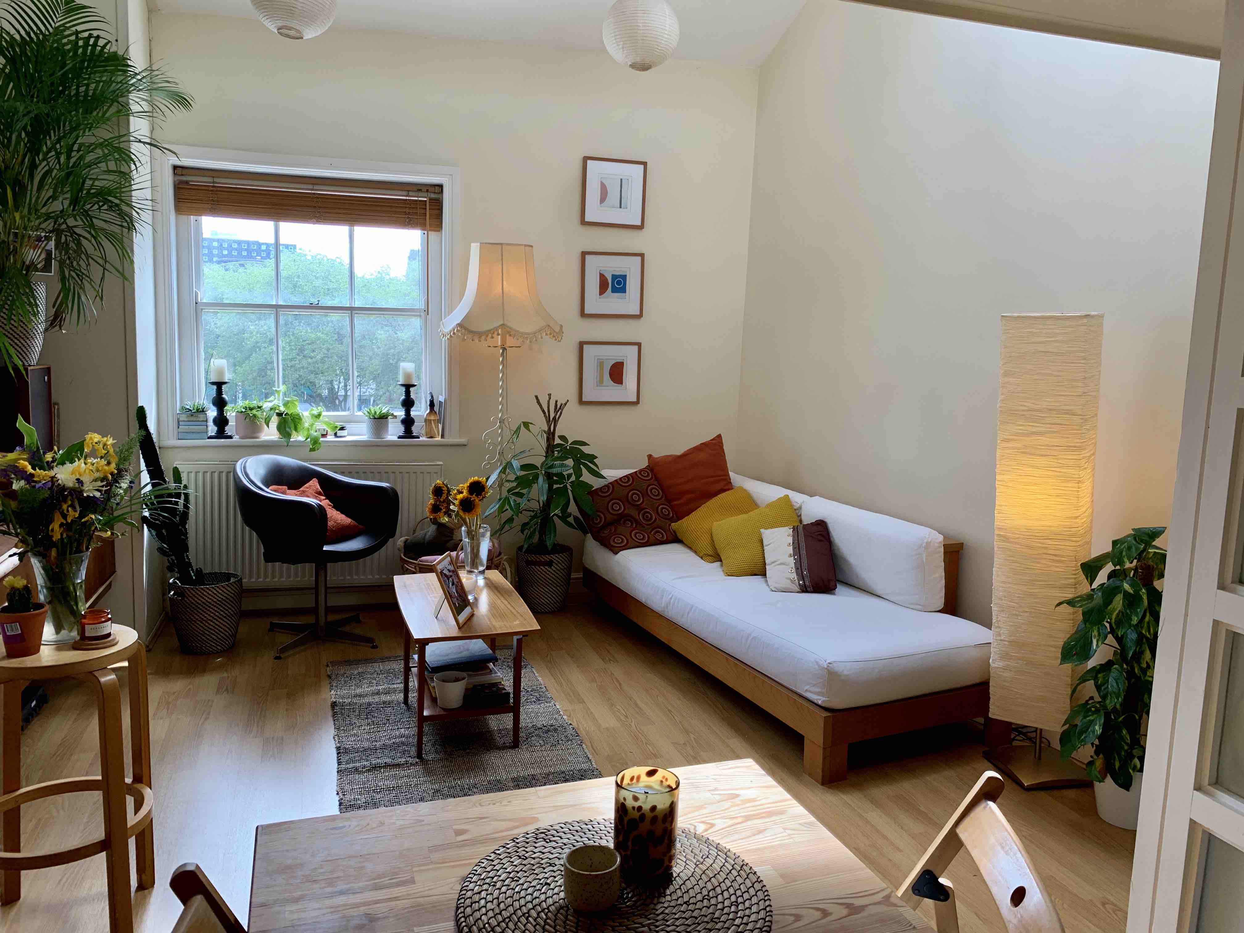 Central spacious skylit apartment w/ big mezzanine