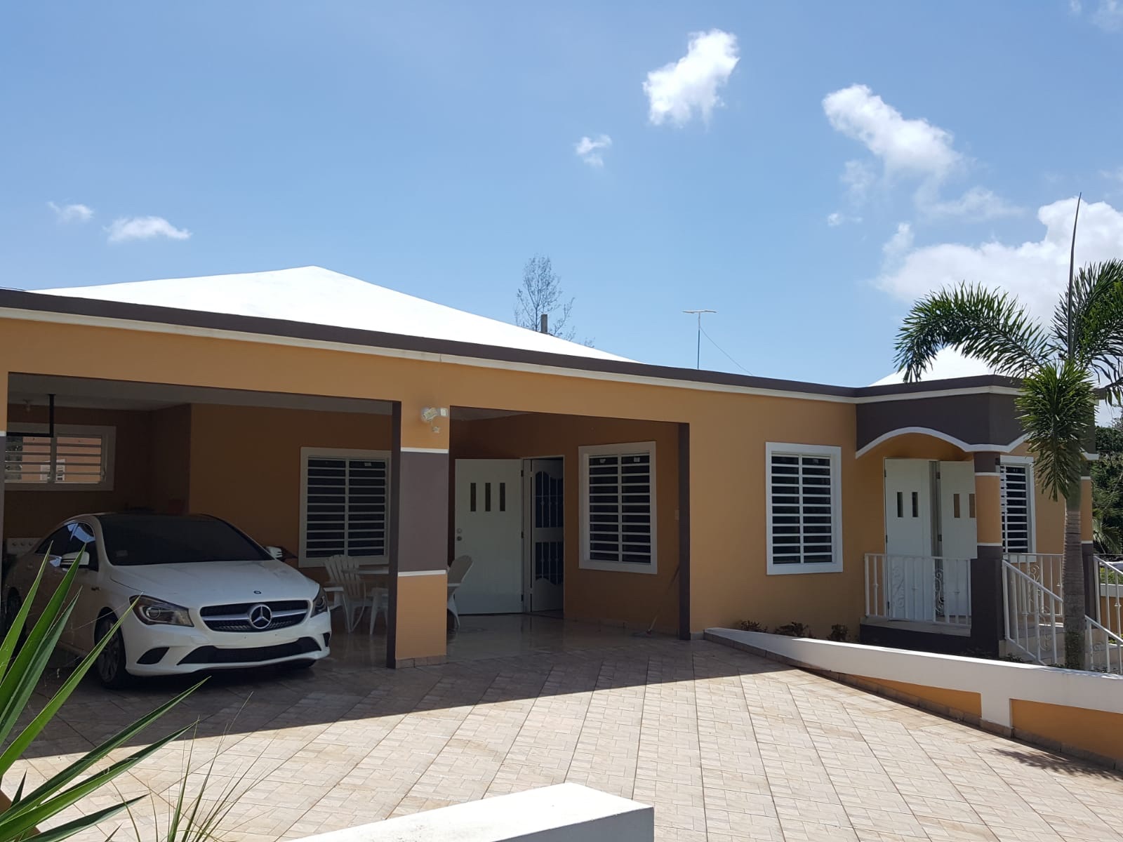 Beautiful Private House with Pool in Aguadilla Houses for Rent in