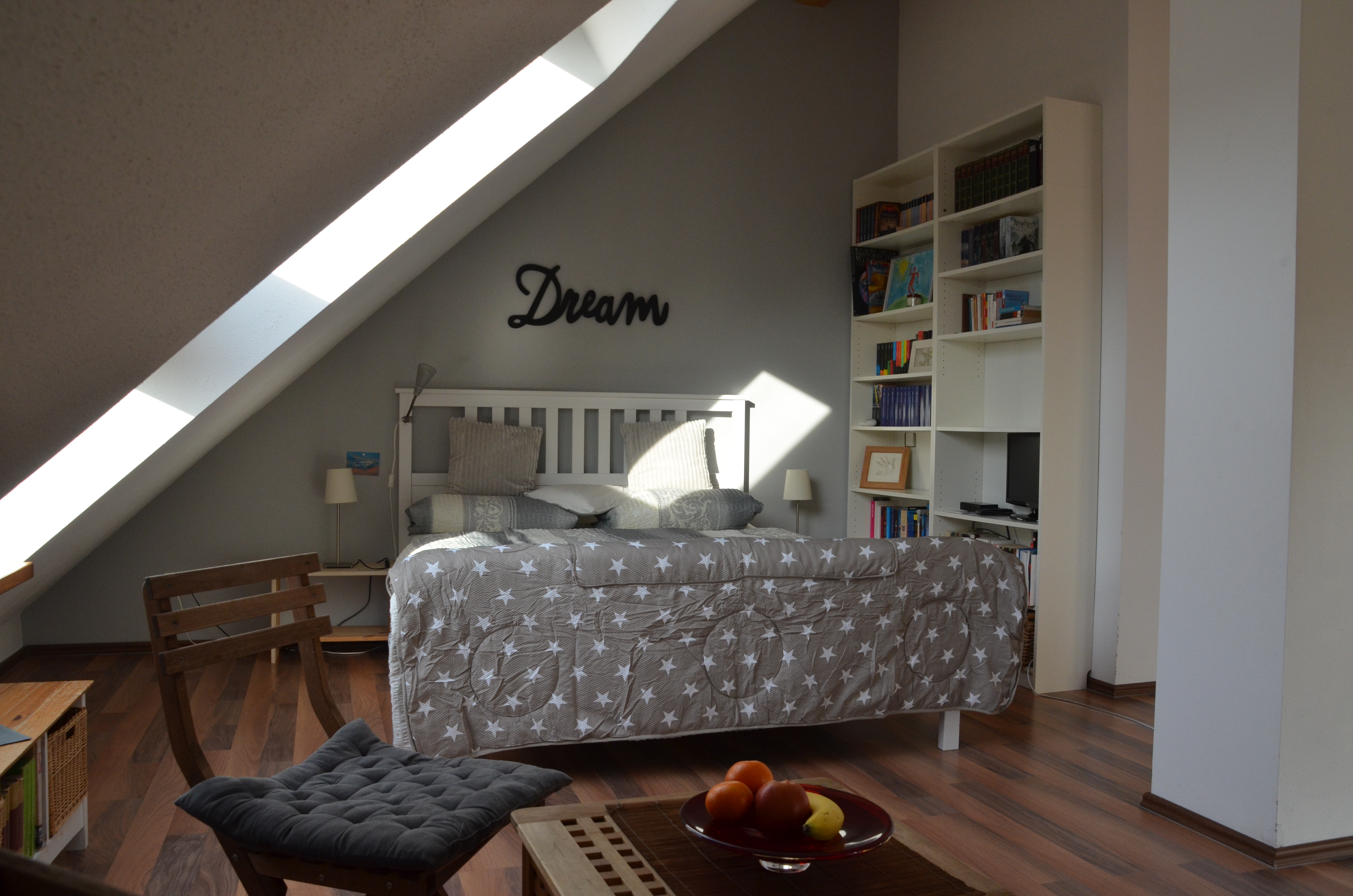 Gemütliches Privatzimmer im DG mit sep. Bad in Tudering-Riem, Munich