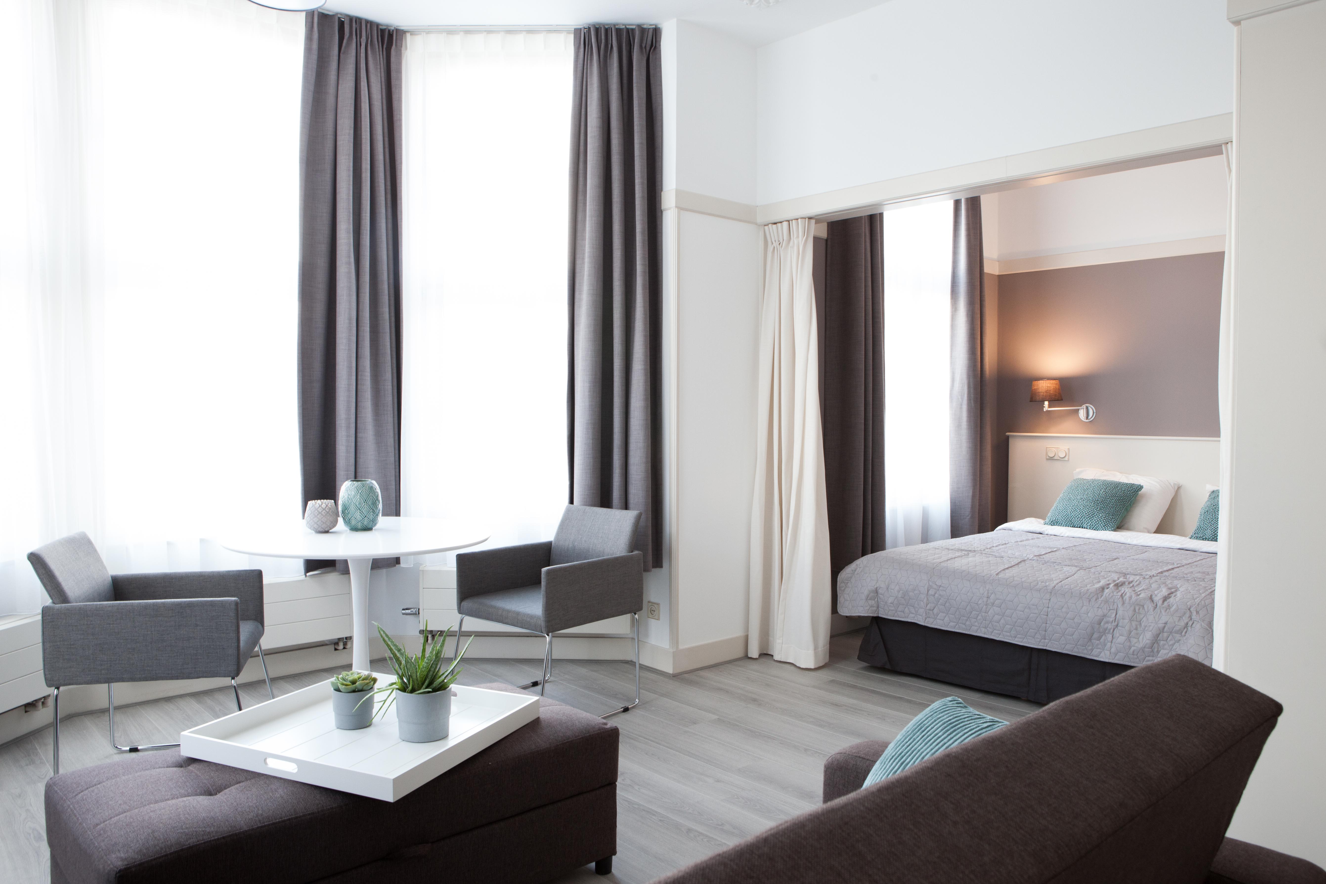 Grey high-end apartment near beach. — The Hague stay