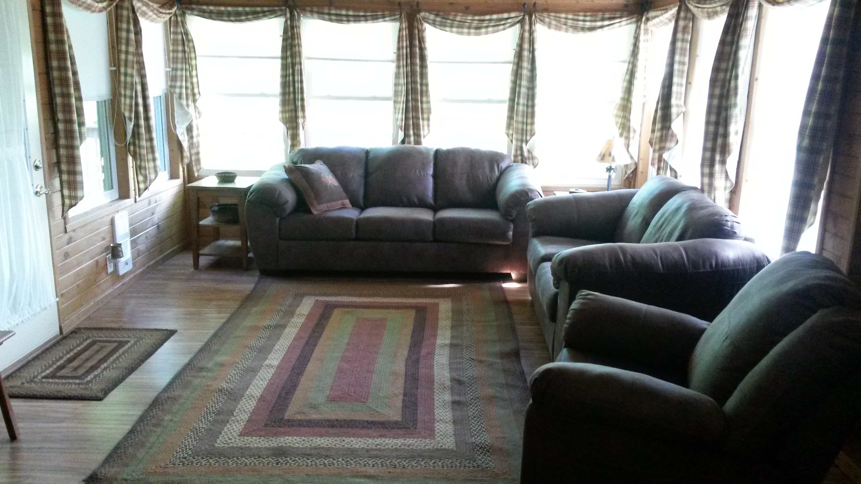 Lewis & Clark Lake Area, comfy with a view Cabins for Rent in Yankton