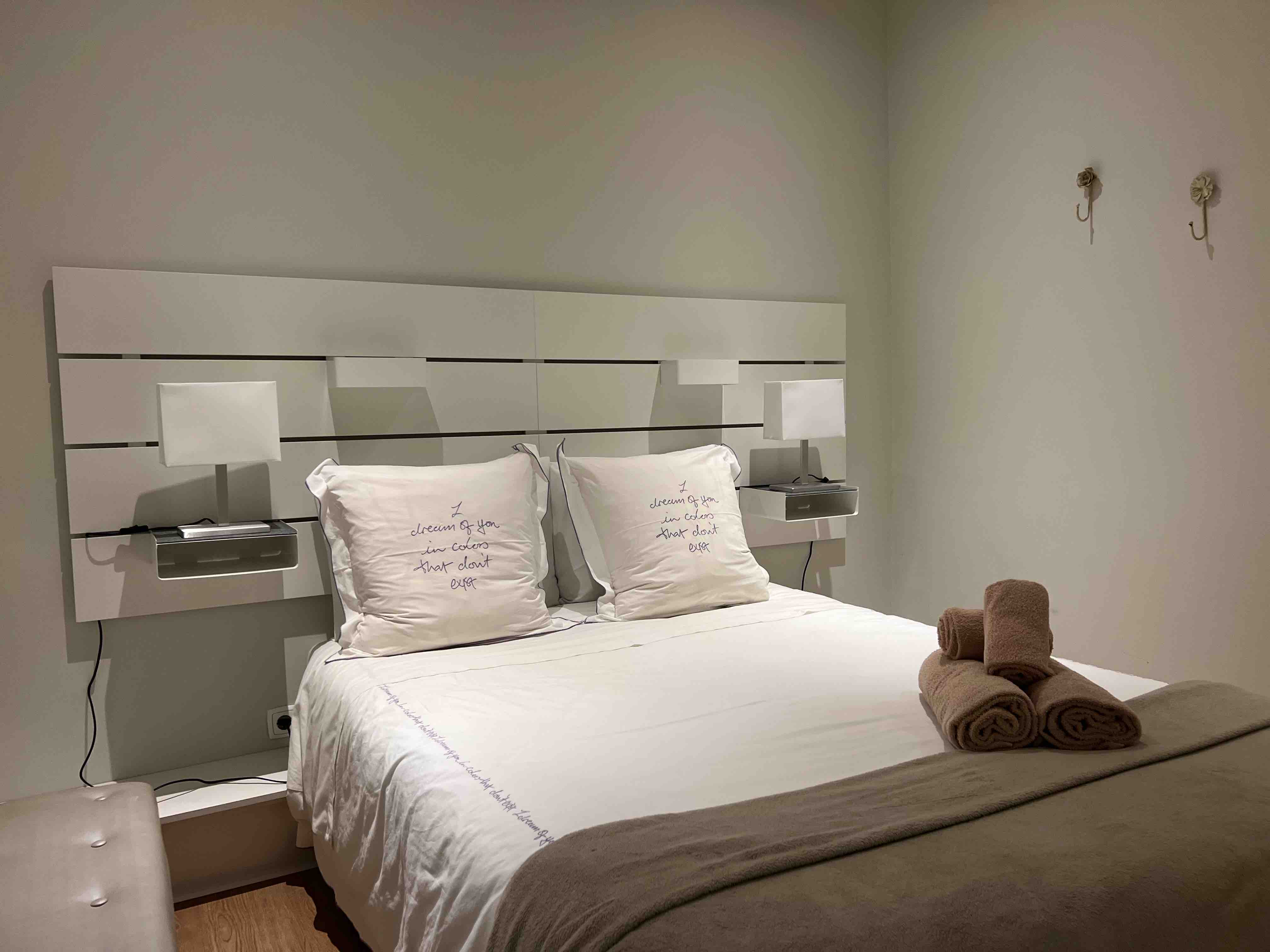 Romantic 2 Bedrooms Apartment @ Campolide in Campolide, Lisbon