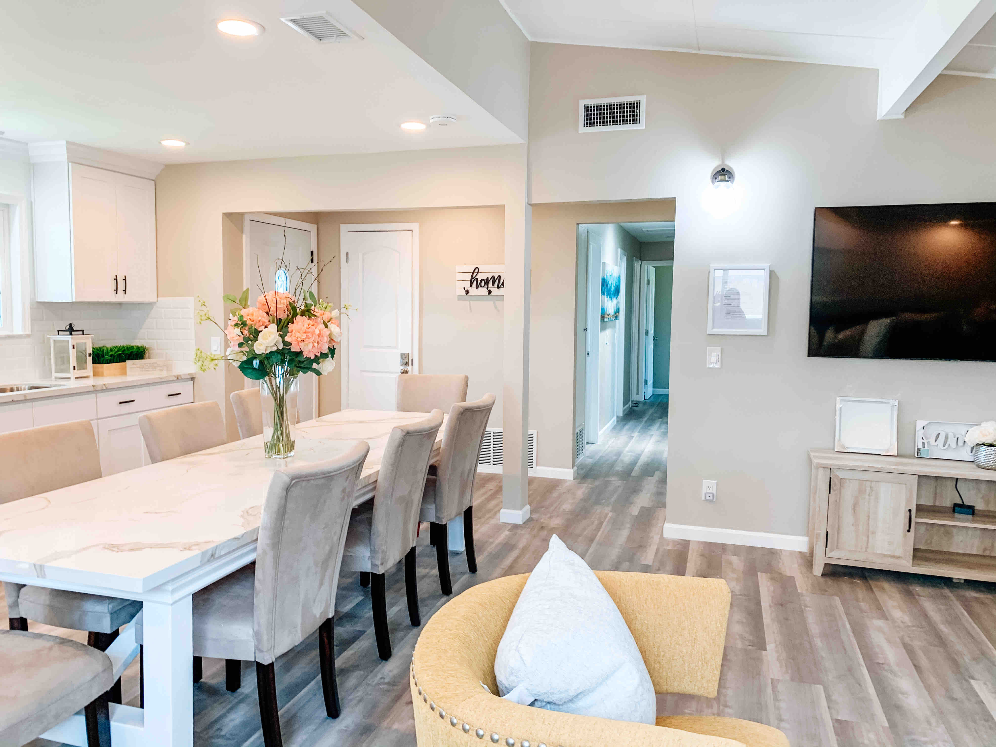 House2 Modern&Charming House; 2.7mi to Disneyland Houses for Rent in