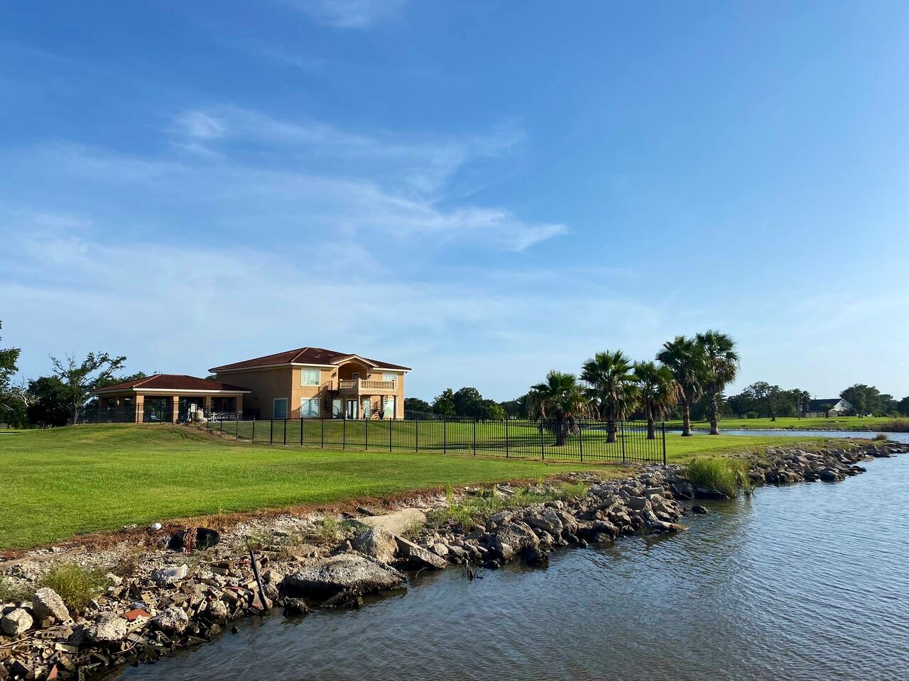 Peninsula Point Hackberry's Paradise Houses for Rent in Hackberry