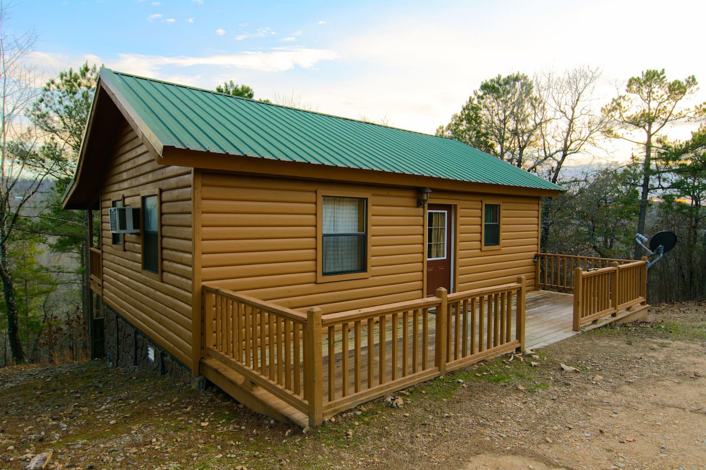 Amazing View! Ride to trails. Perfect monthly stay Cabins for Rent in