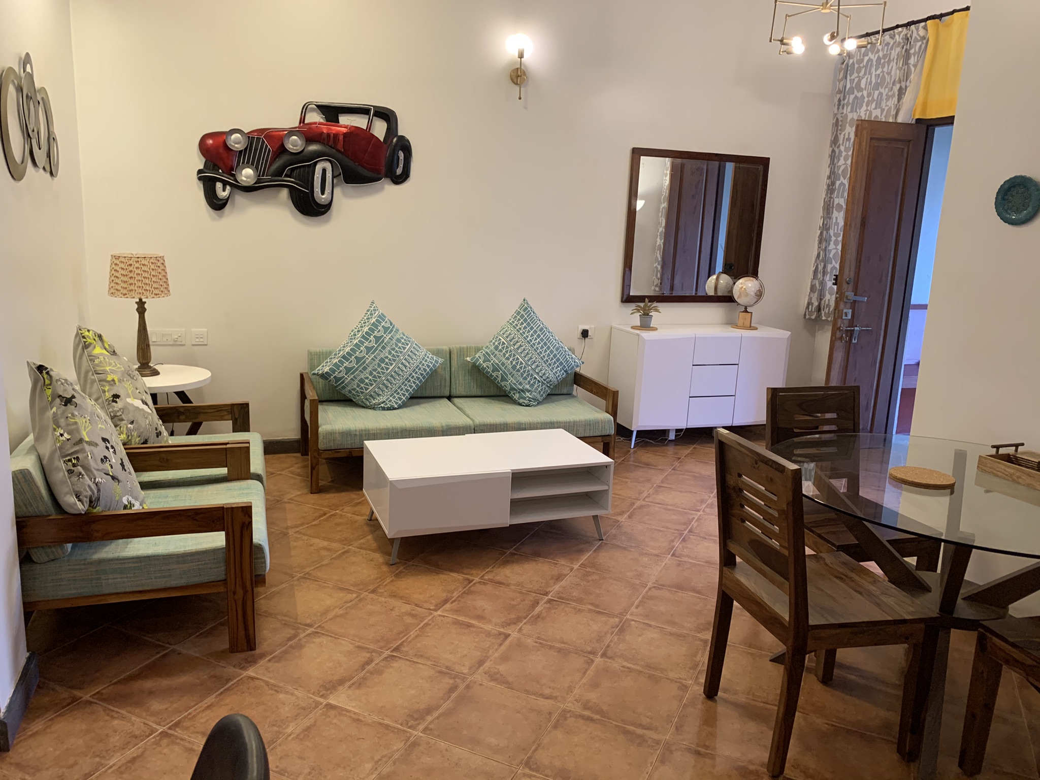 S4 - Elegant, bright, pool-view villa, South Goa