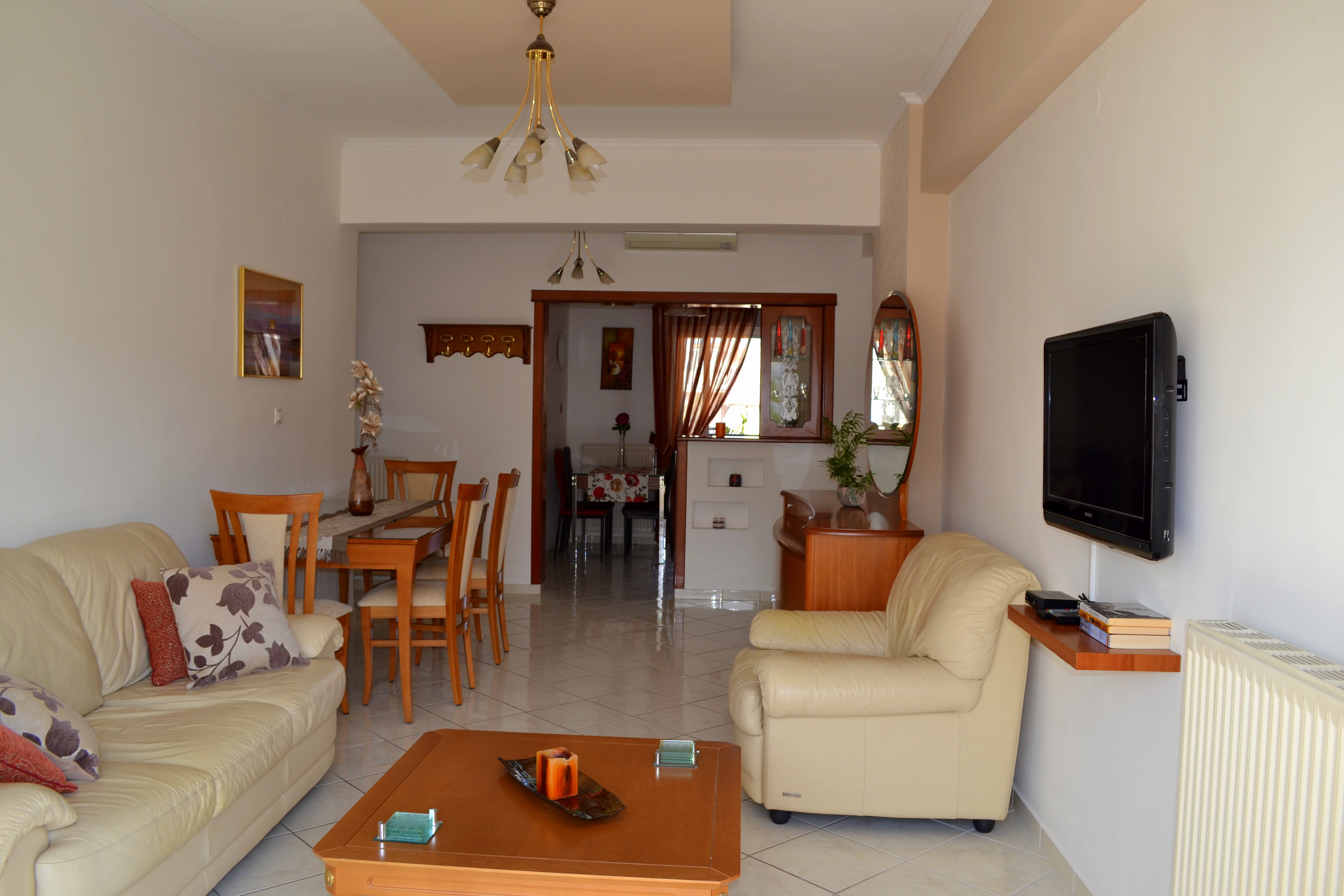 Vacation home (Spacious and centrally located)