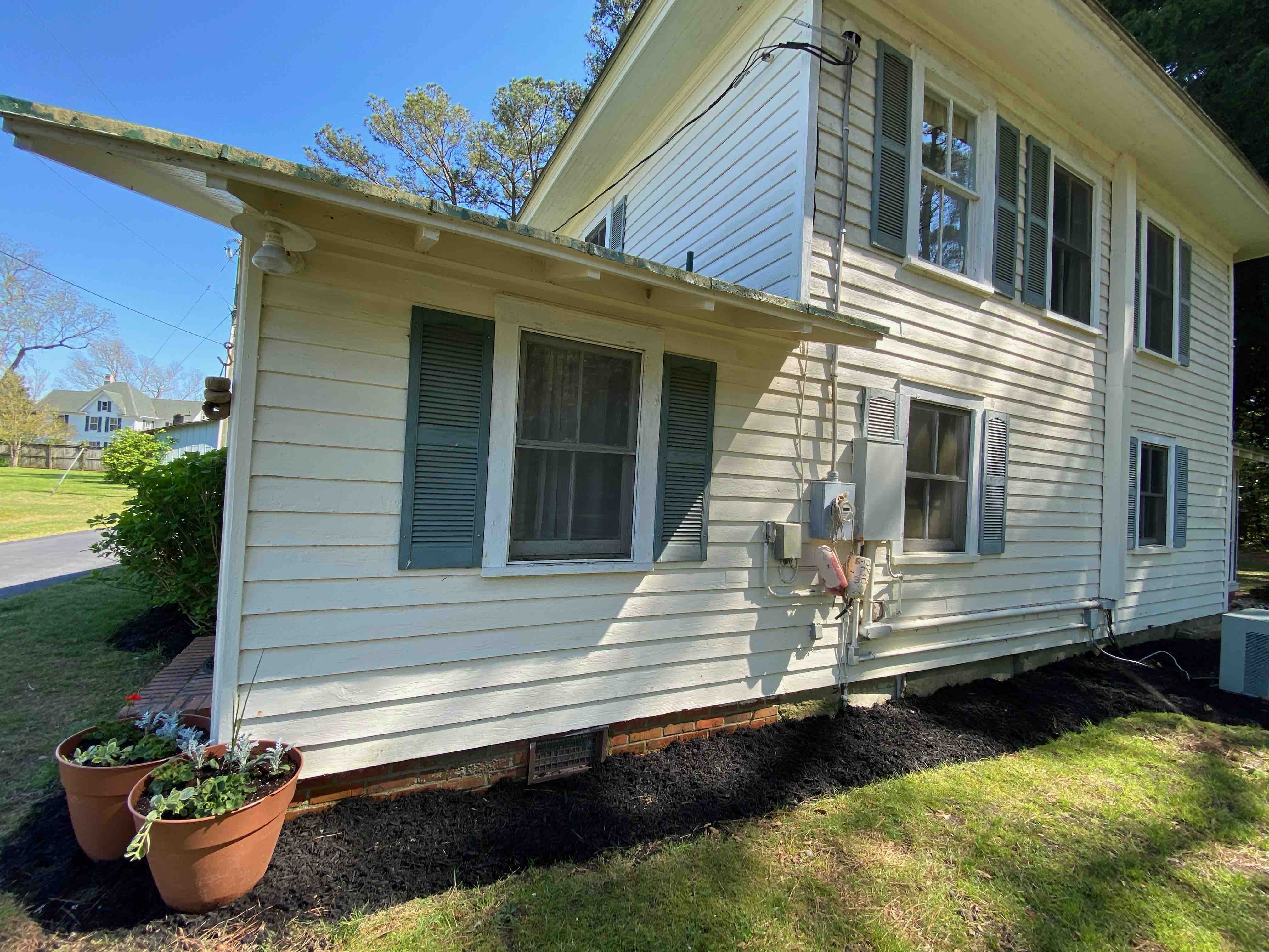The Little House at Waveland Houses for Rent in Deltaville, Virginia