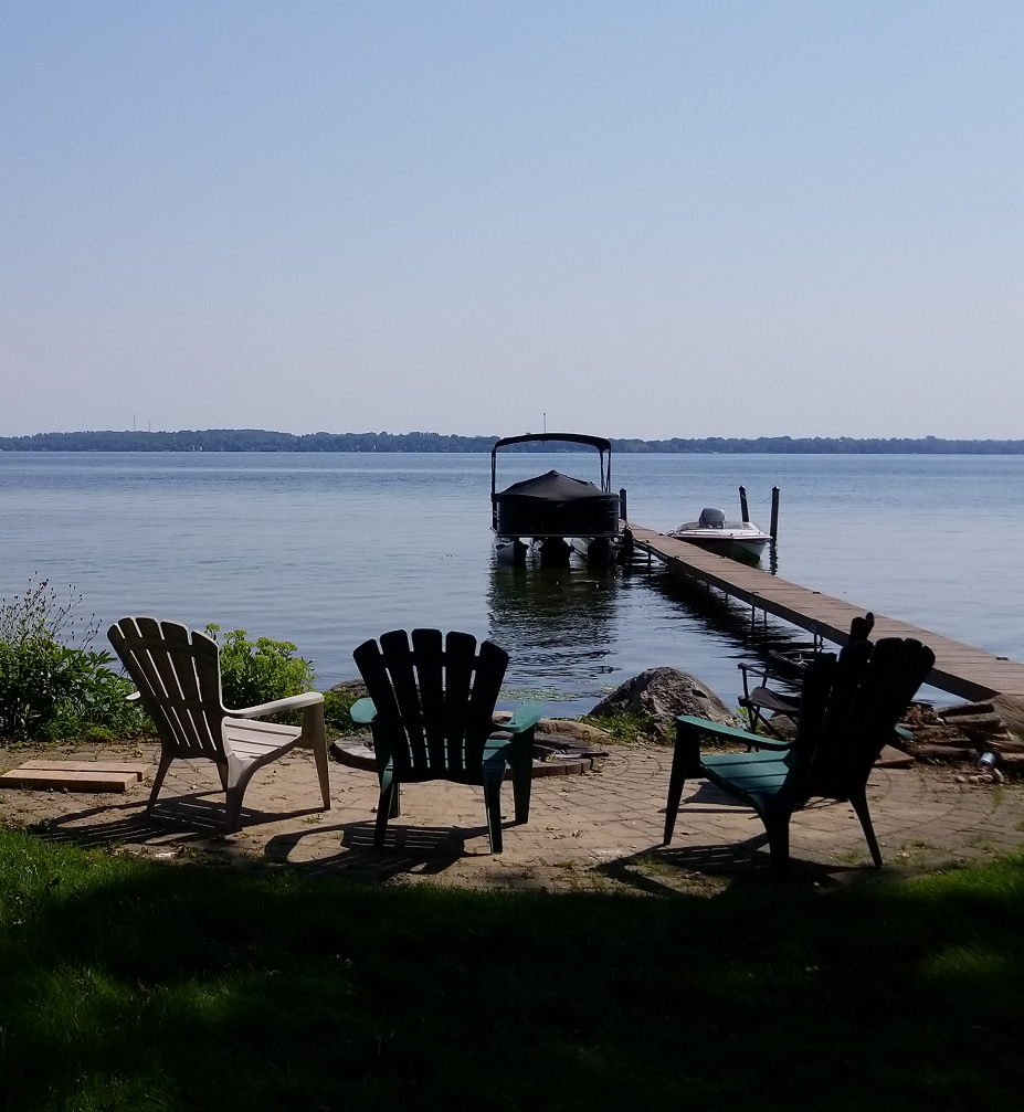 Waterfront home/Cooks Bay Lake Simcoe, 45minGTA Cottages for Rent in Innisfil, Ontario, Canada