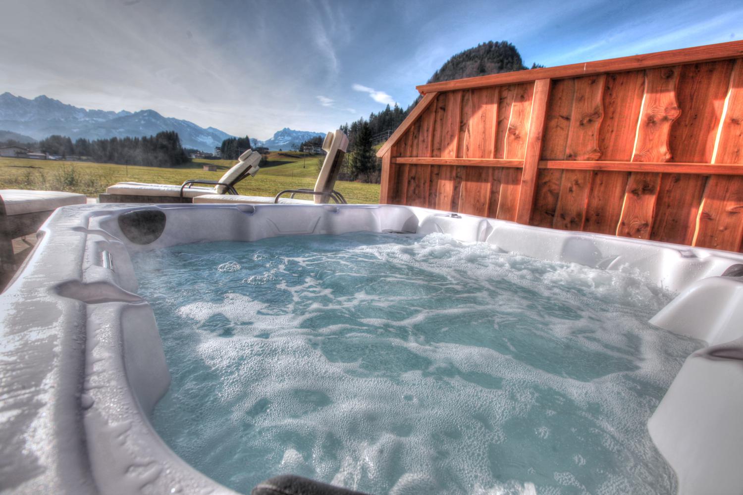 Luxus Chalet Aptm. 1-5 Gäste Sauna und Whirlpool - Wohnungen zur Miete in  Kössen, Tirol, Österreich - Airbnb