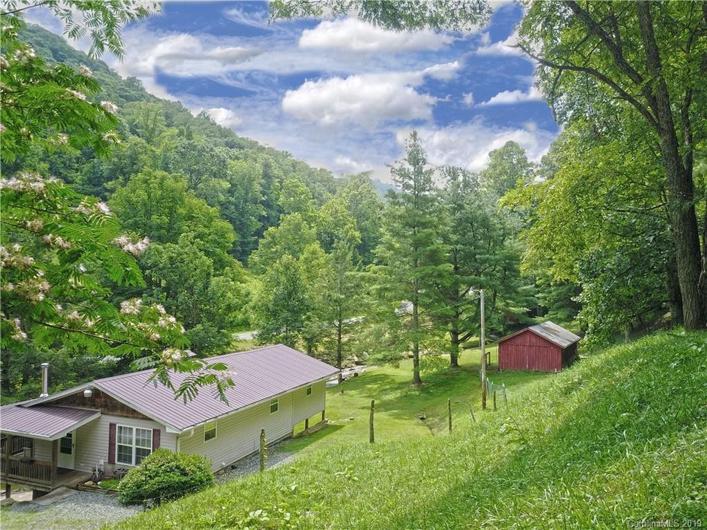 Farm Stay at 2 Studs Ranch in Hot Springs, NC Farm stays for Rent in Hot Springs, North
