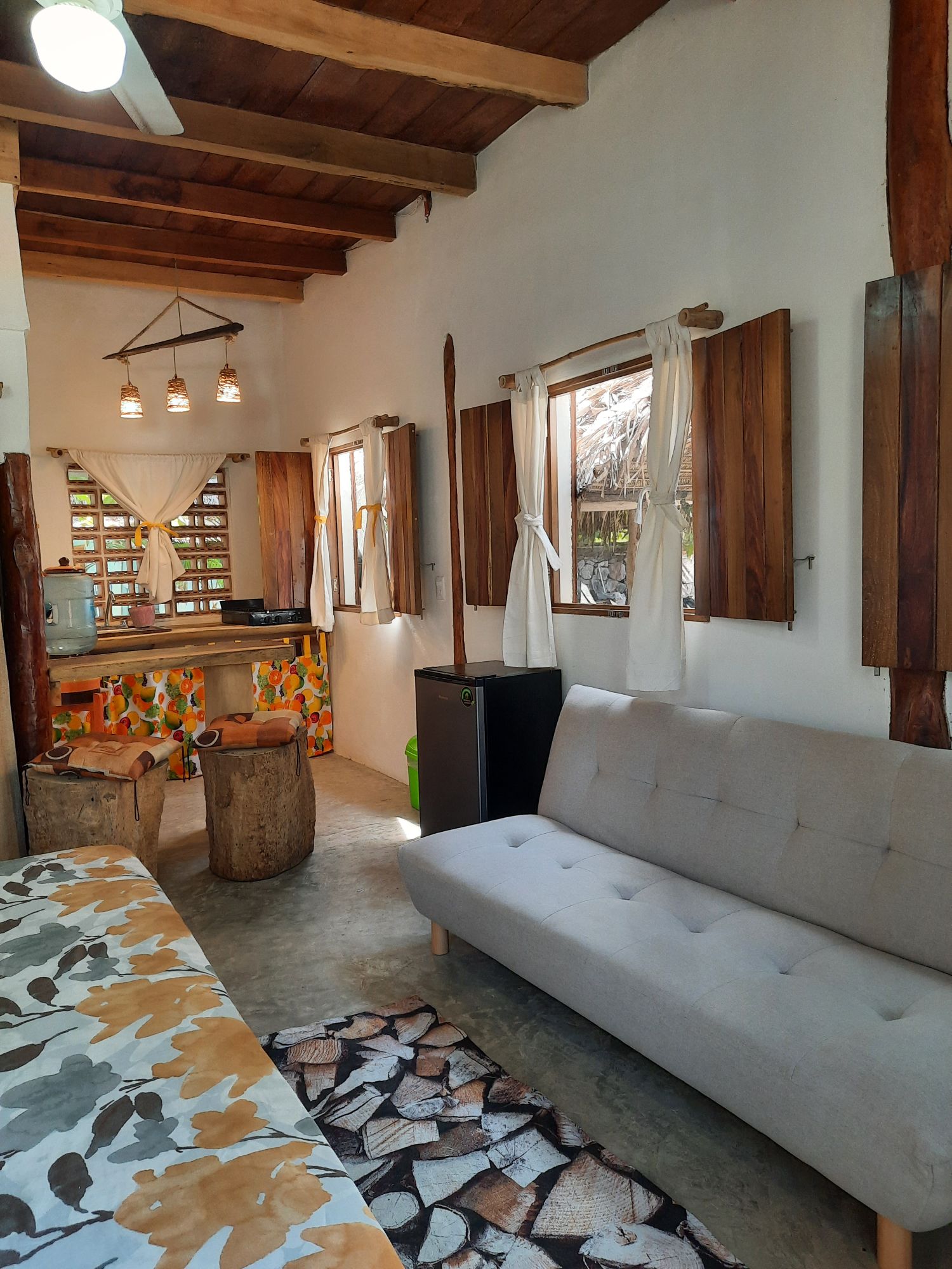 Crocodile Bar and Cabanas: Cabin 1, beachfront