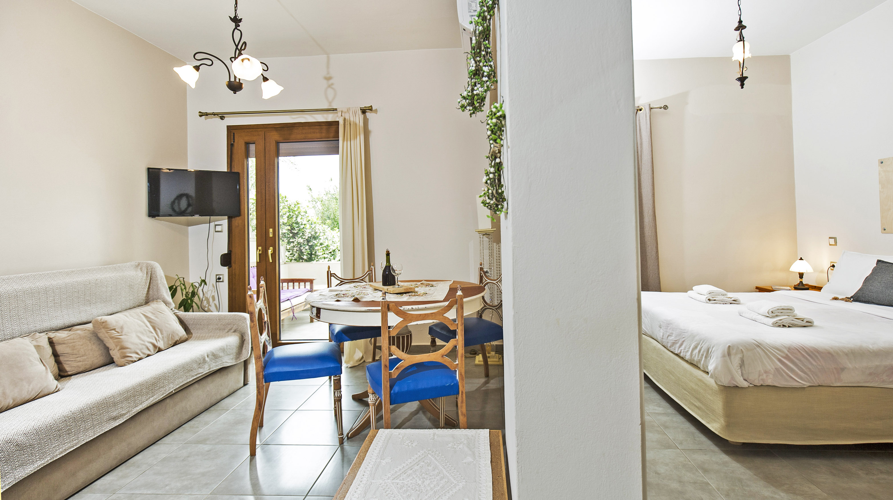 Arodamos Apt#1, Private HydroPool, 3' To The Beach in Κισσάμου, Crete