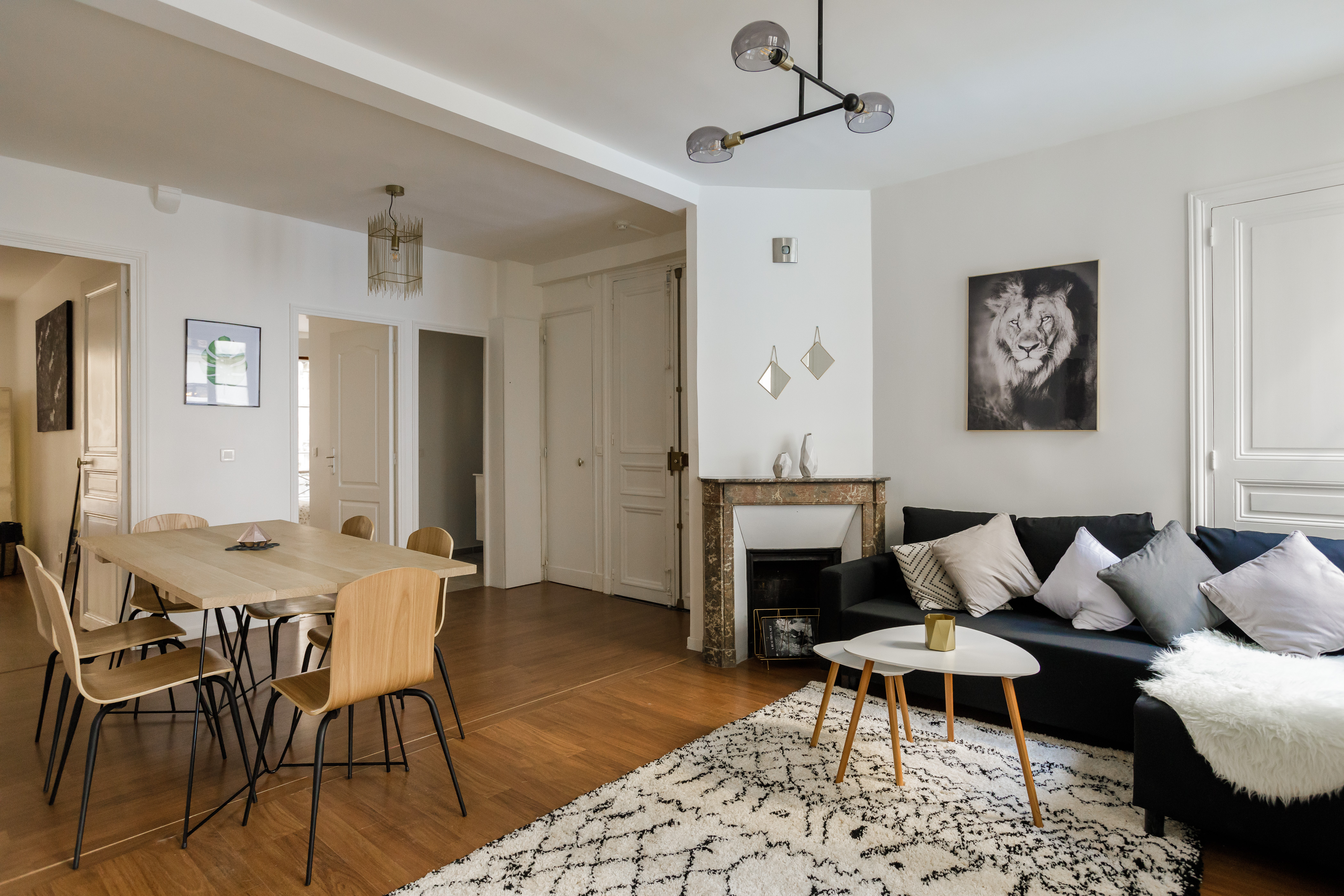 Beautiful family apartment in the center of Paris