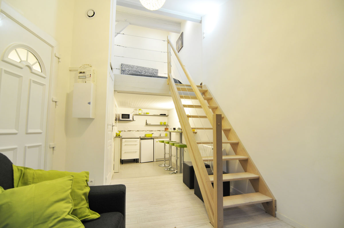 Loft. 20 mn Paris. Train station 2 min walk. 2 pers.