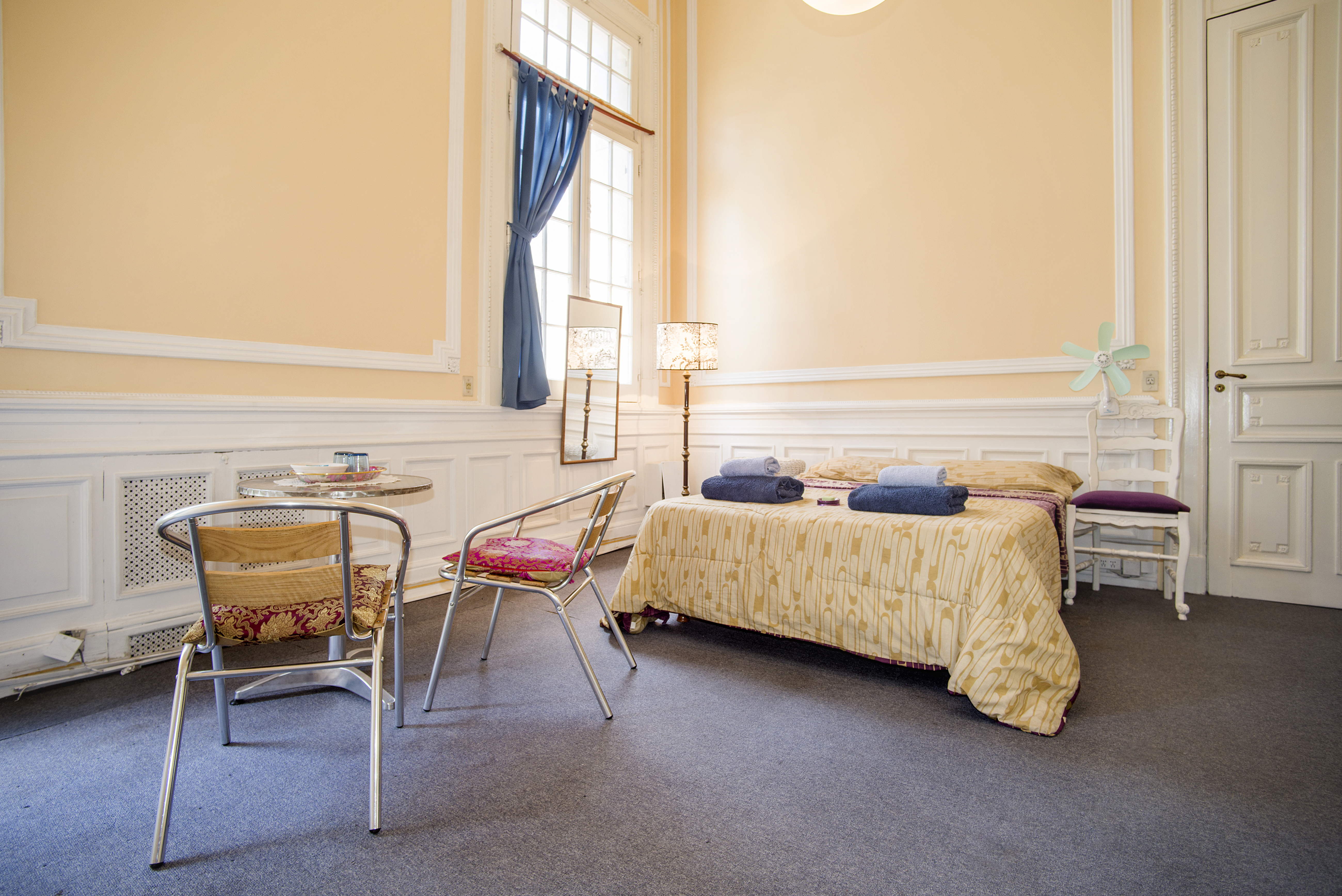 The Flan Room- Palacio Nr San Telmo / shared bath