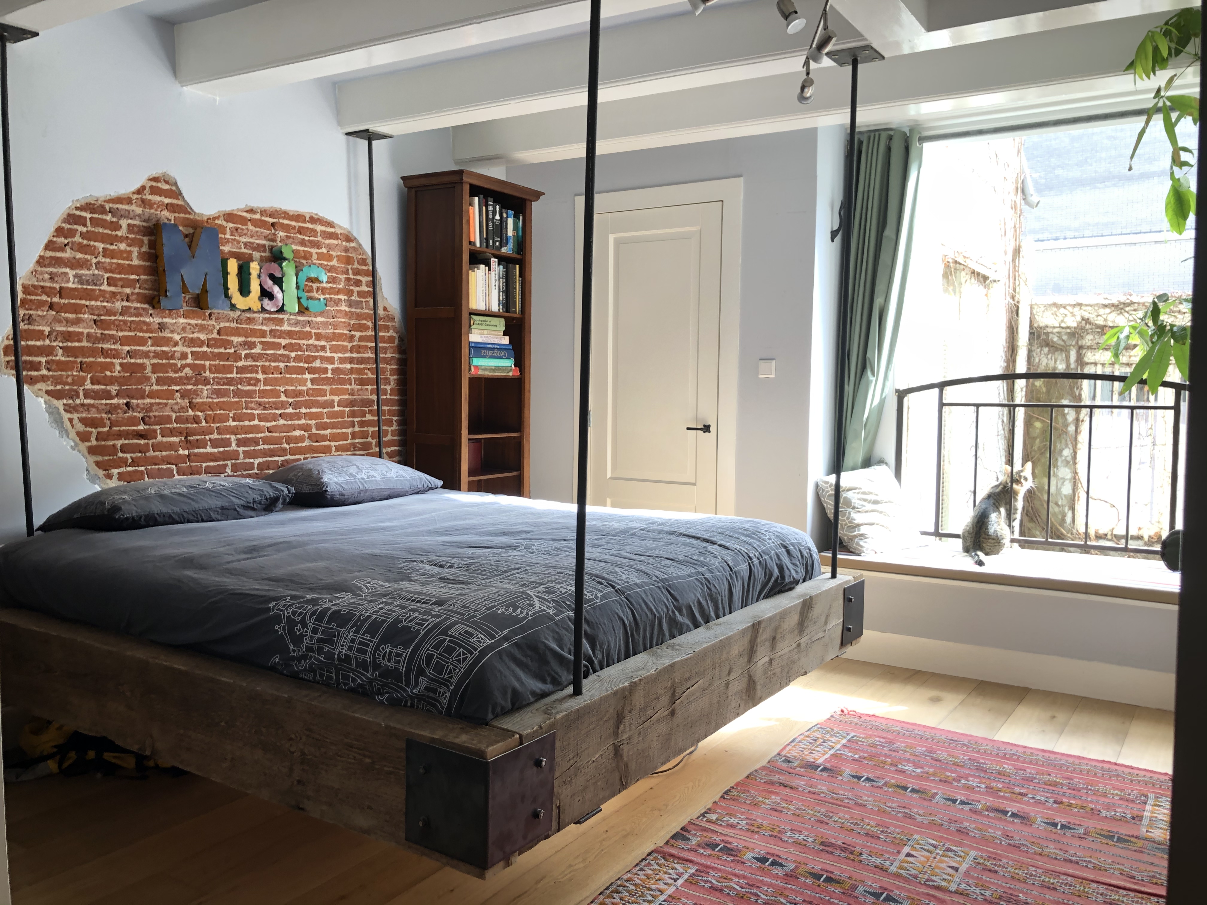 Private room in the center — Amsterdam stay