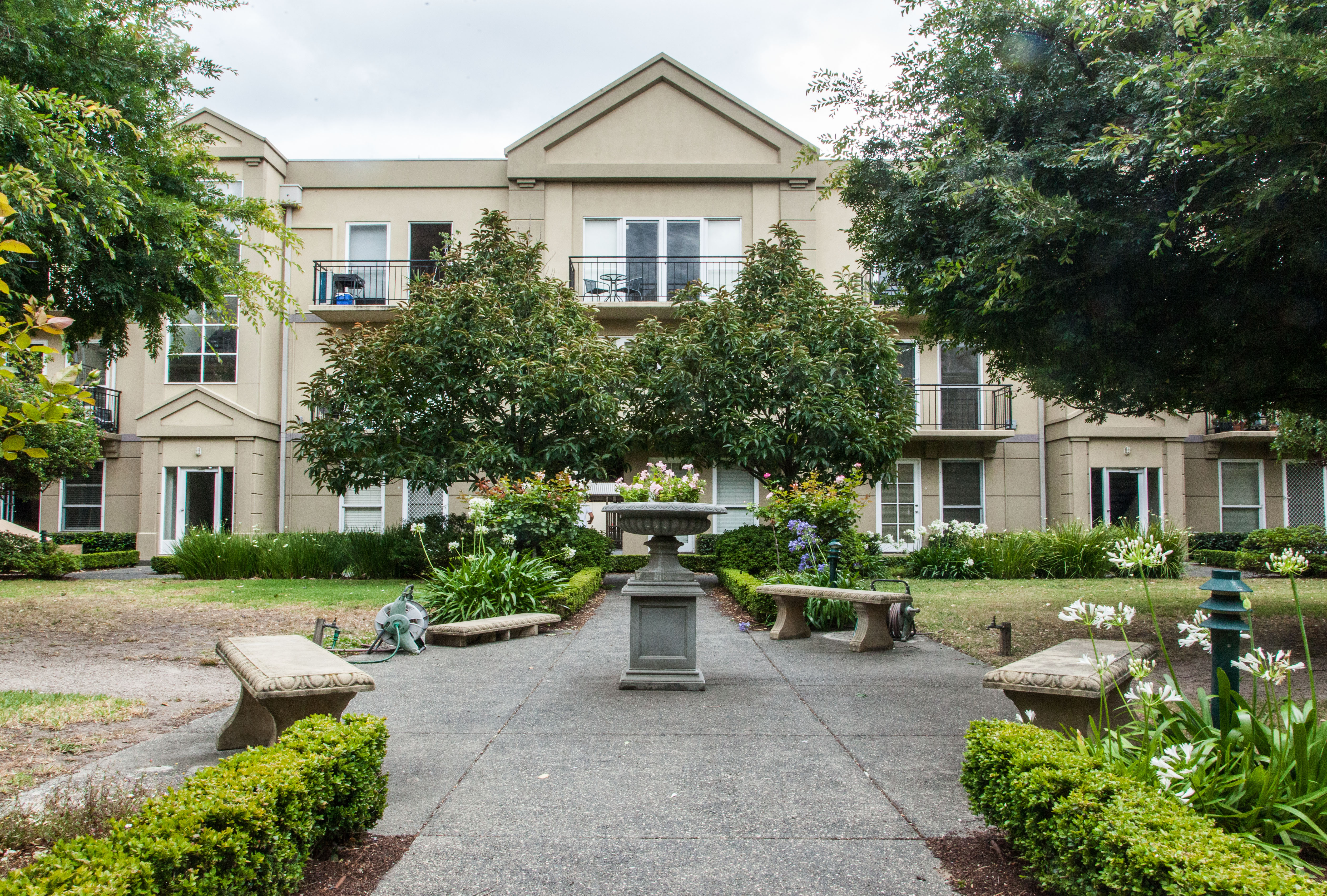 Walk to the MCG/1km from CBD/sleeps 6/parking