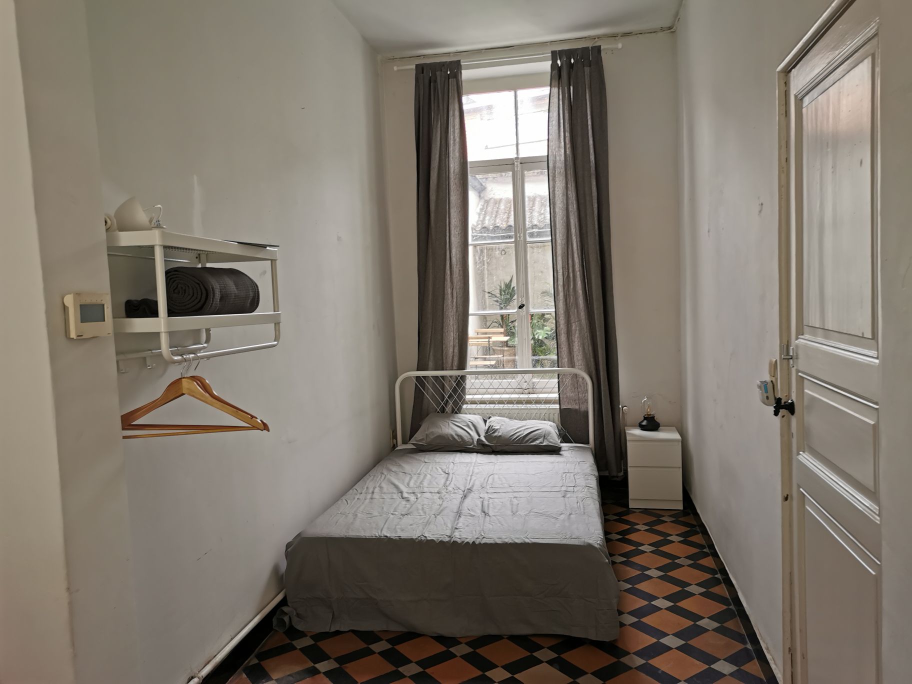 Large private room on ground level in city center in Elisabethbegijnhof - Papegaai, Ghent