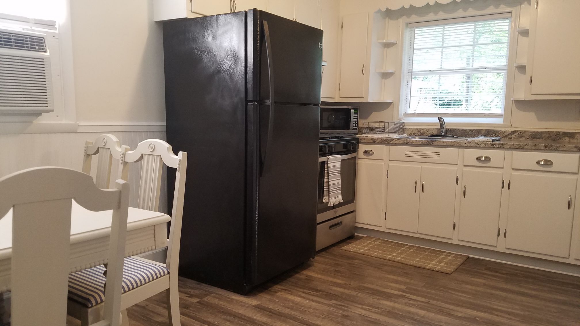 Adorable Two Bedroom Apt 3 mi. to Augusta National - Apartments for