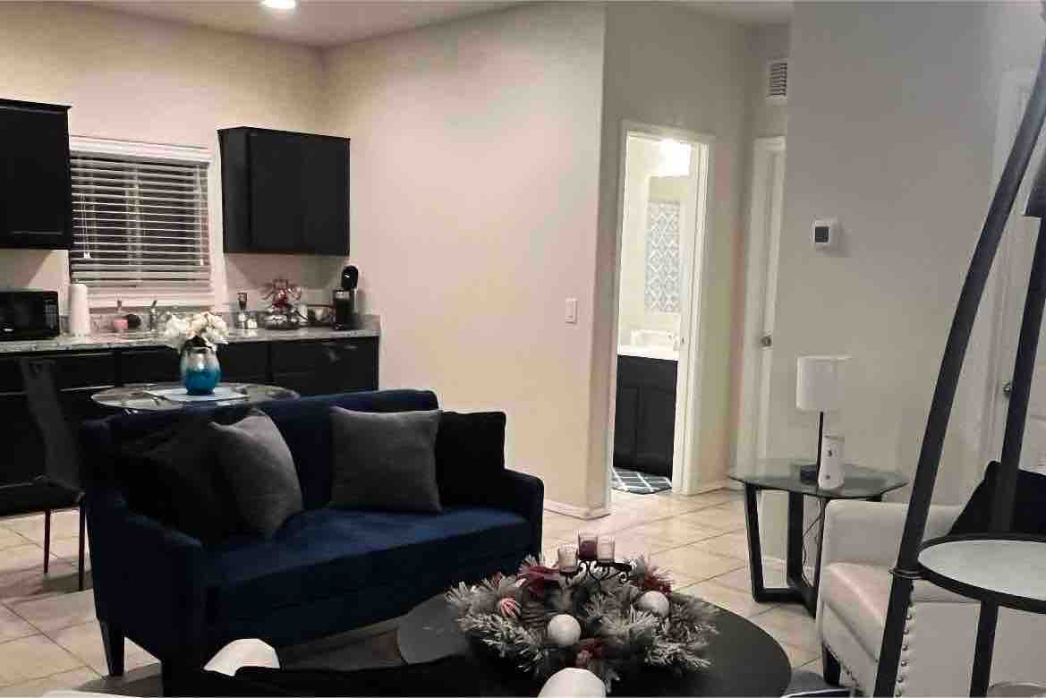 Modern Guest Suite in Maricopa