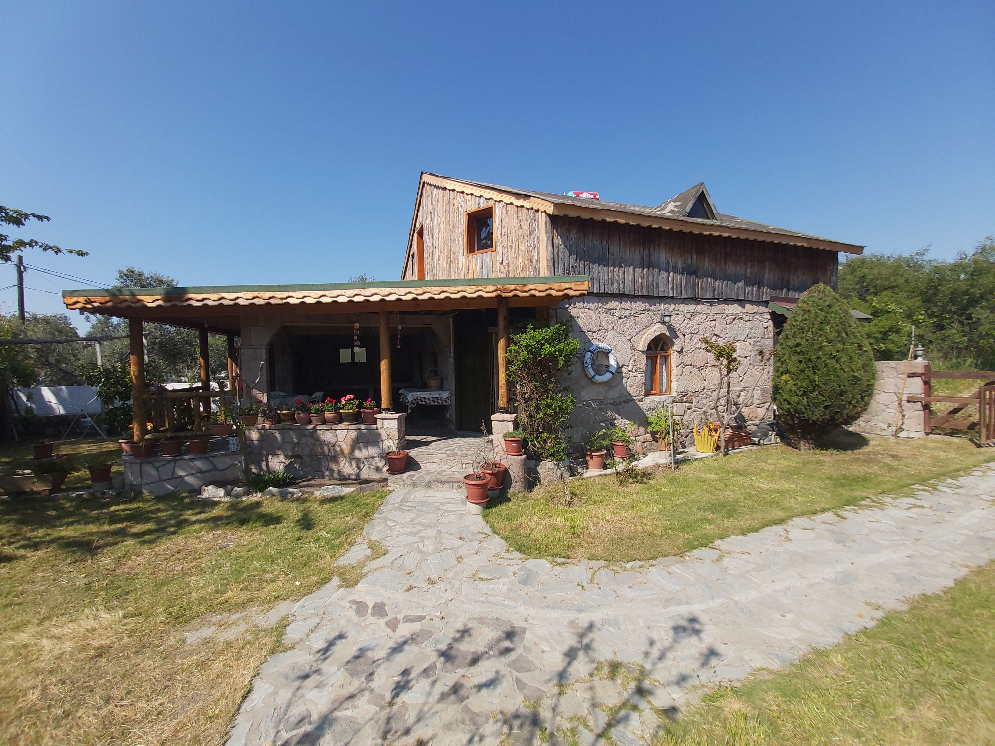 Robinson Stonehouse Babakale Koyu Sehrinde Kiralik Evler Canakkale Turkiye