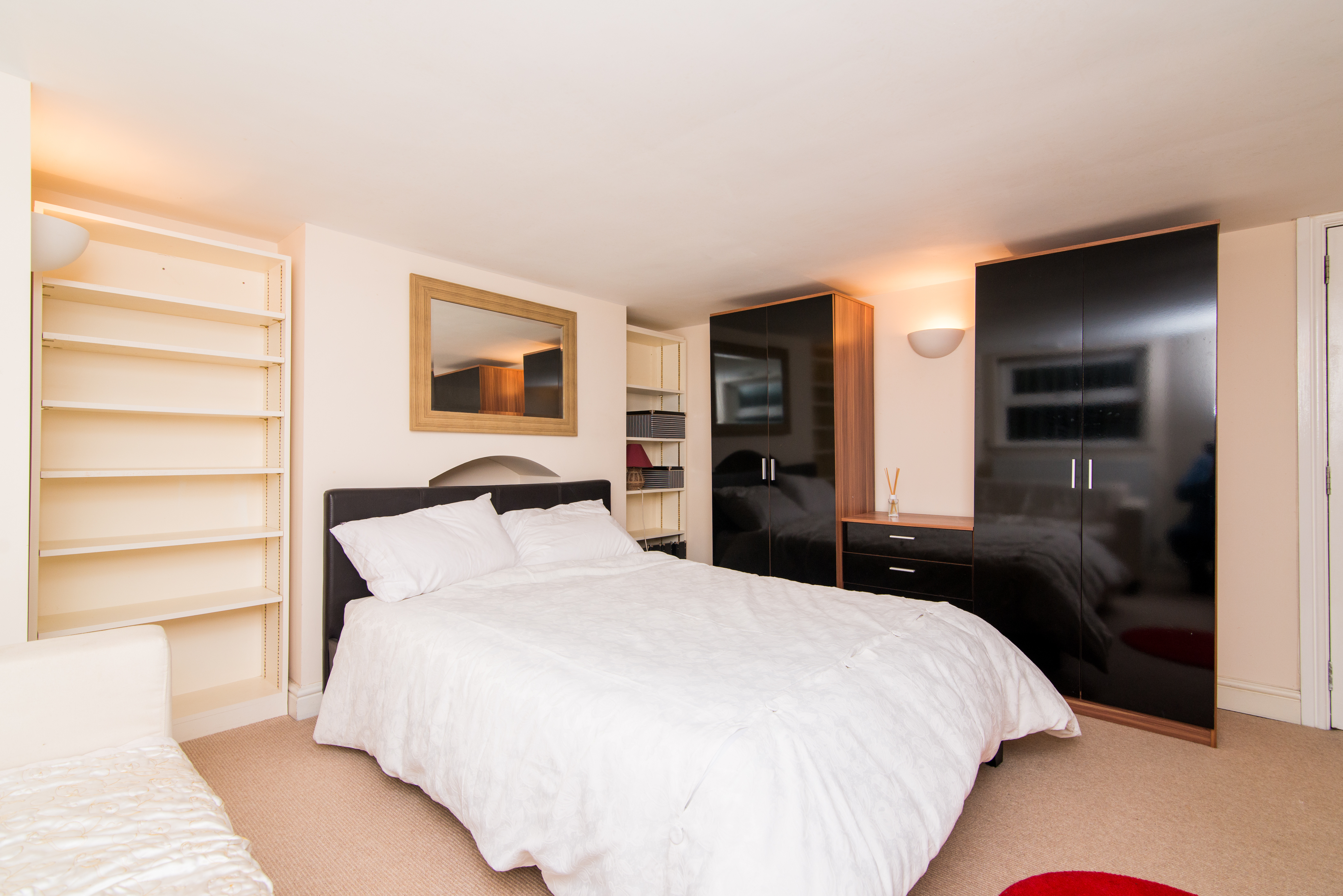 Basement accommodation in Withington, Greater Manchester