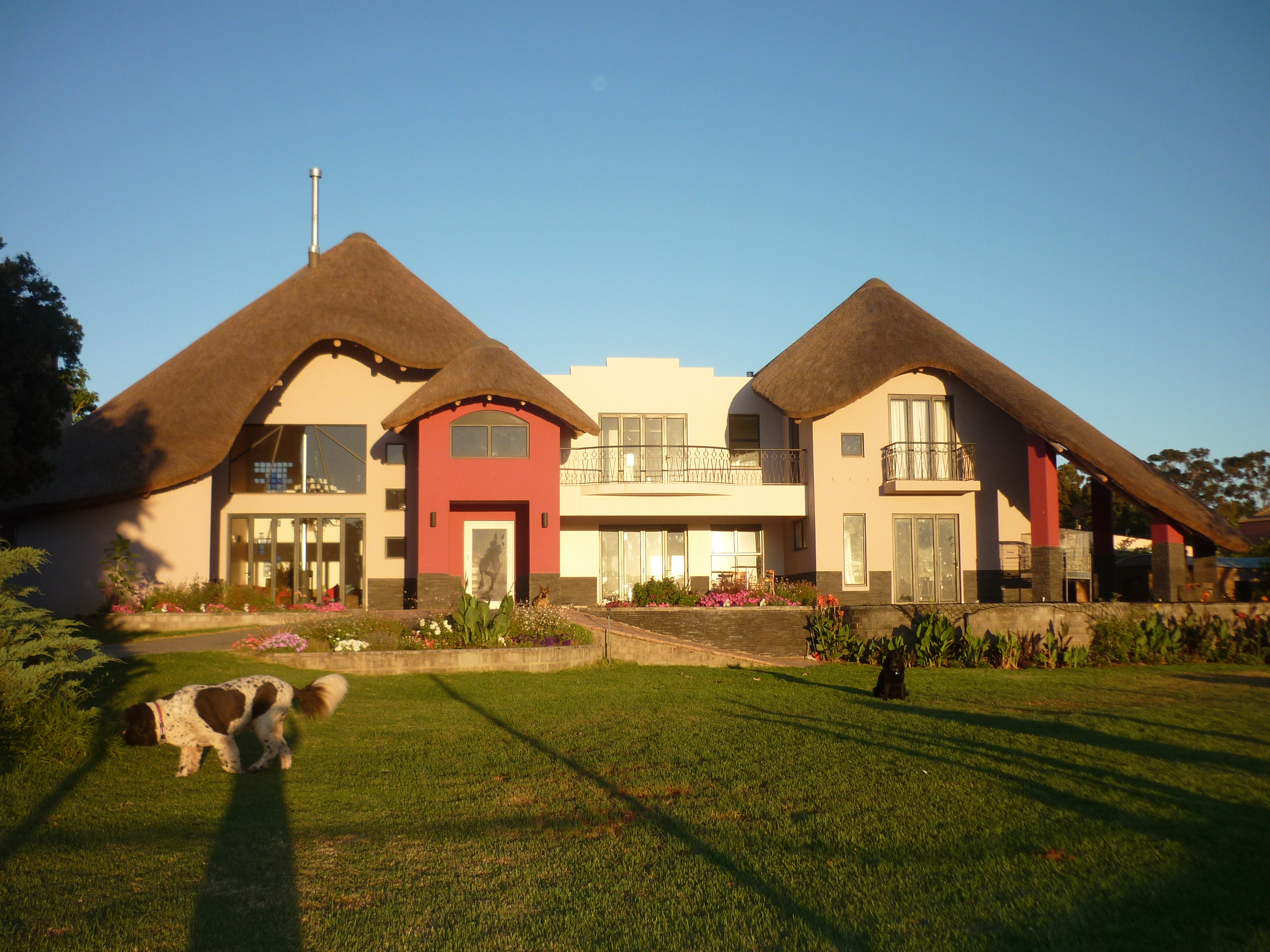 COLLINGWOOD STUD Entire Guest House in Ward 105, Cape Town