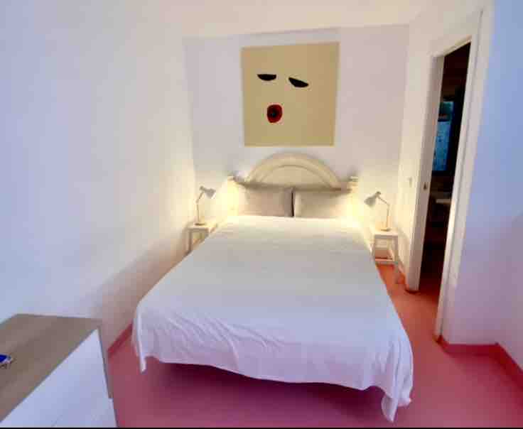 Habitación doble con baño en pleno centro Madrid