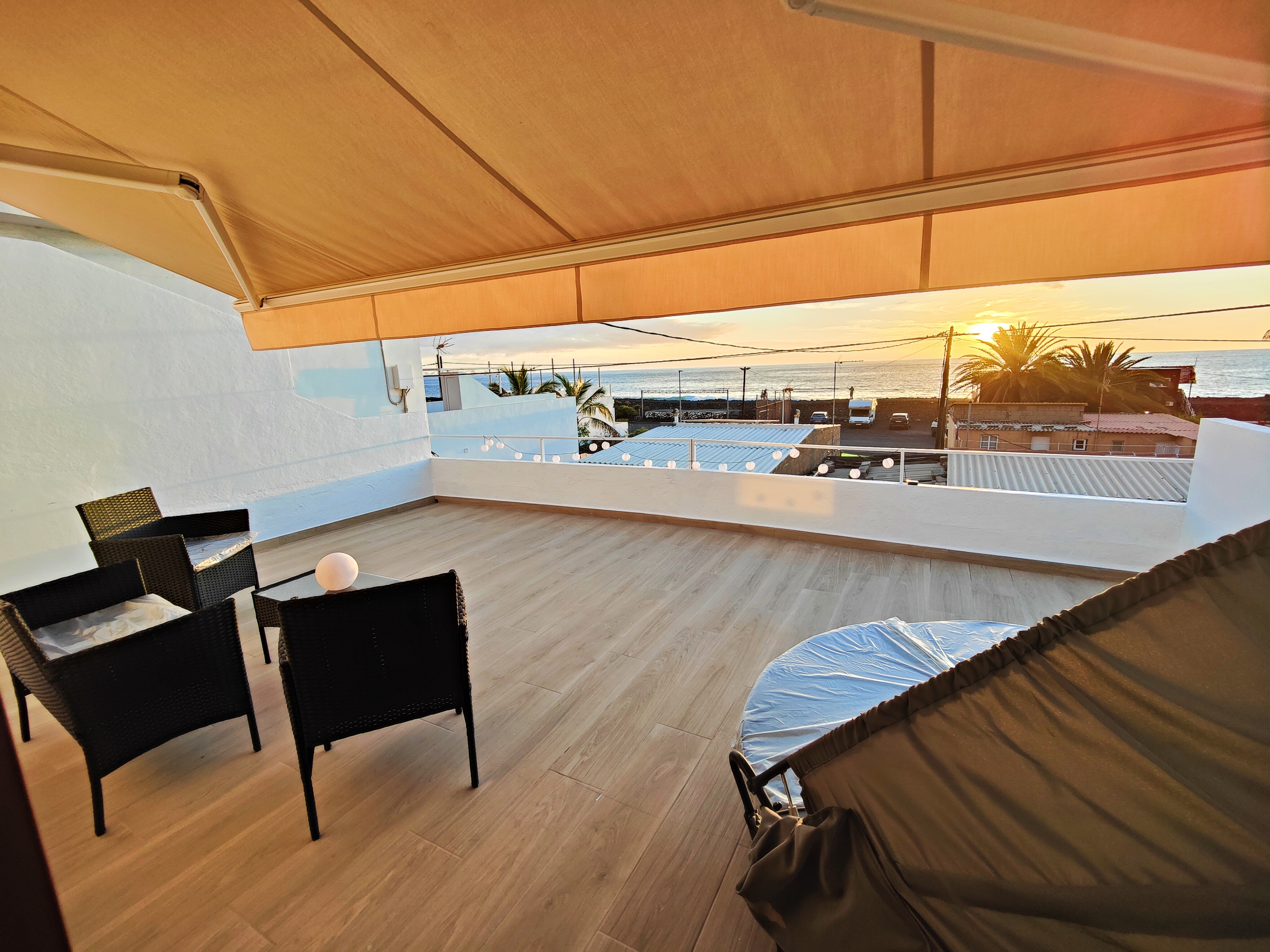 Casa Uwe. Great terrace overlooking the sea